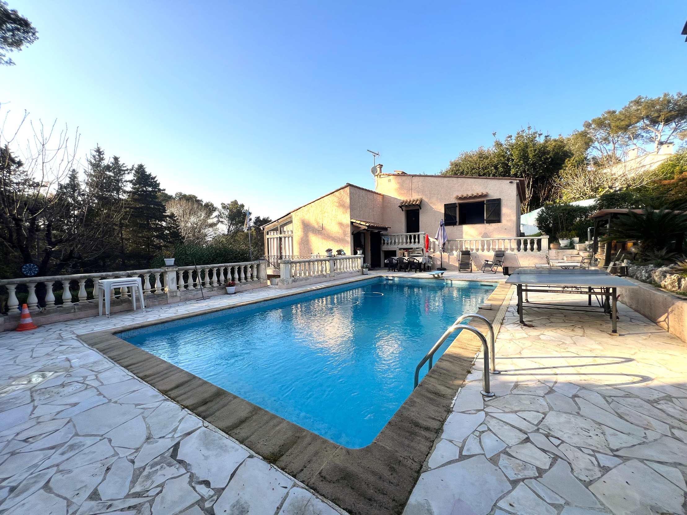 maison 6 pièces - 150m2 à Vallauris (06220)