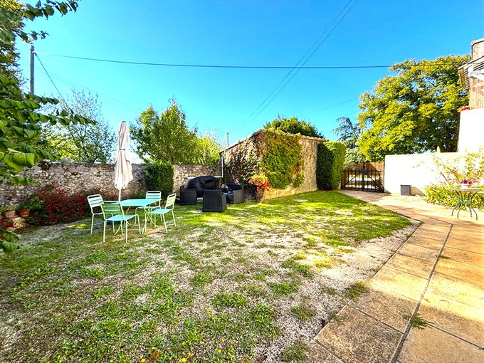 Achat immobilier Maison 8 pièces  250m2 à Pierrelatte (26700) - Photo n°7