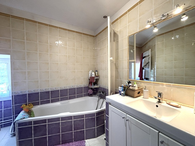 Achat immobilier Maison 8 pièces  250m2 à Pierrelatte (26700) - Photo n°17