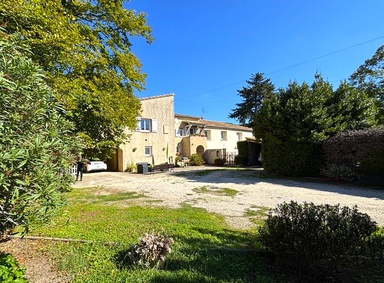 maison 8 pièces - 250m2 à Pierrelatte (26700)