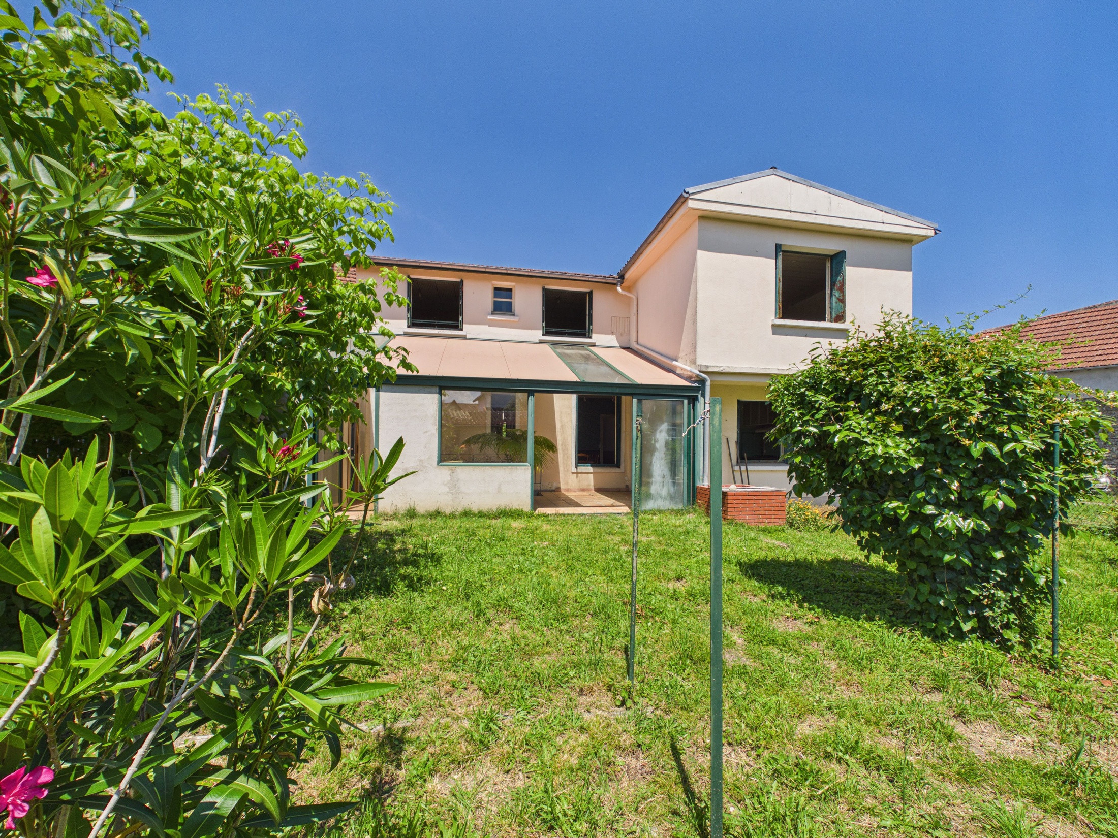 maison 9 pièces - 168m2 à Tarbes (65000)