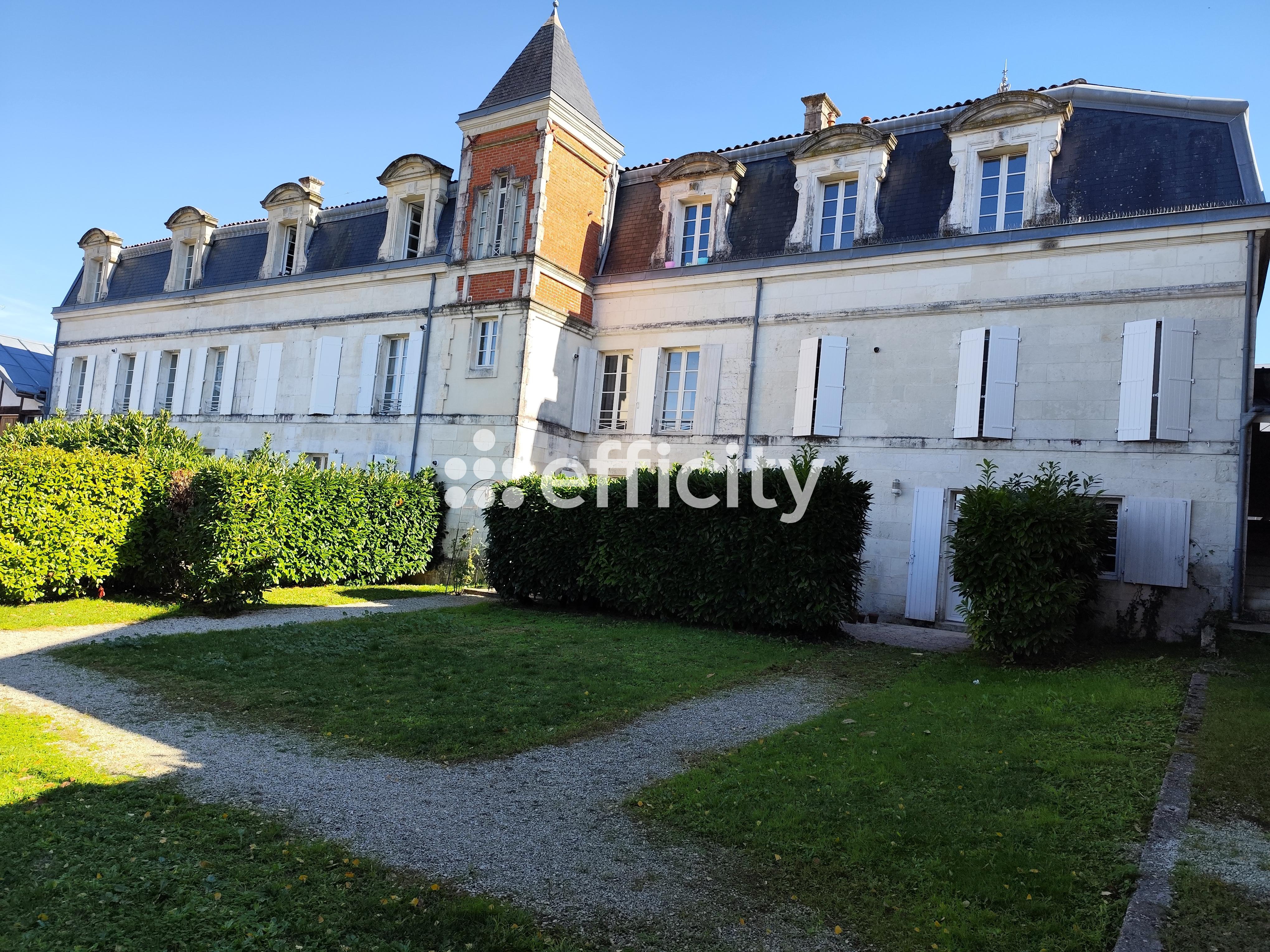 Appartement 3 pièces 73 m² · à Saintes · 73 m² · 168 000 €