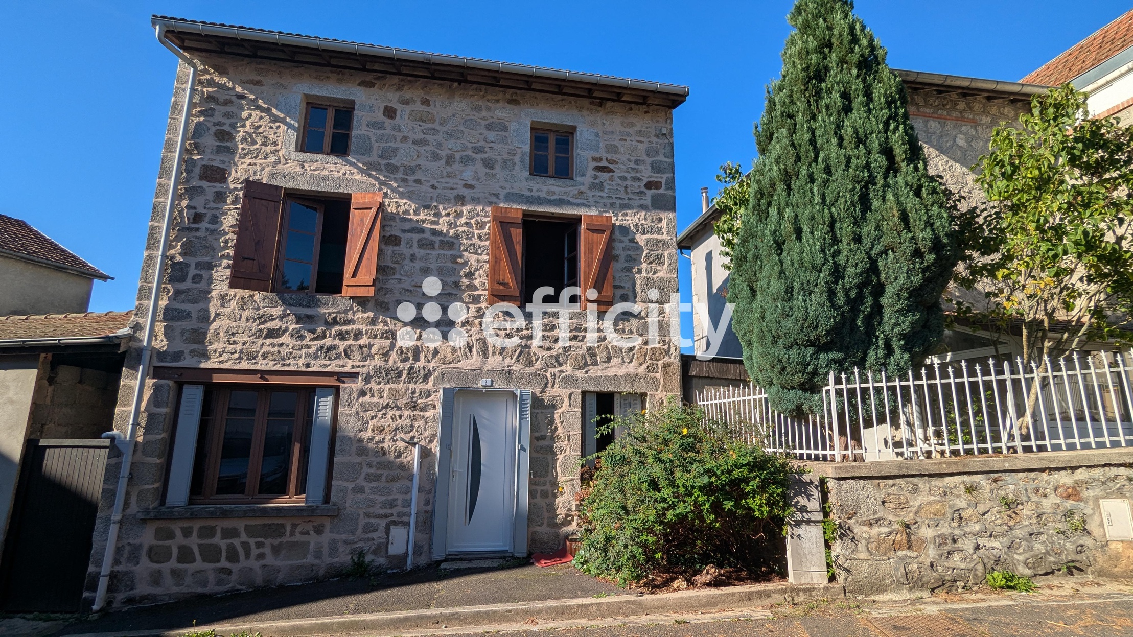 maison 5 pièces - 96m2 à Saint-Rémy-sur-Durolle (63550)