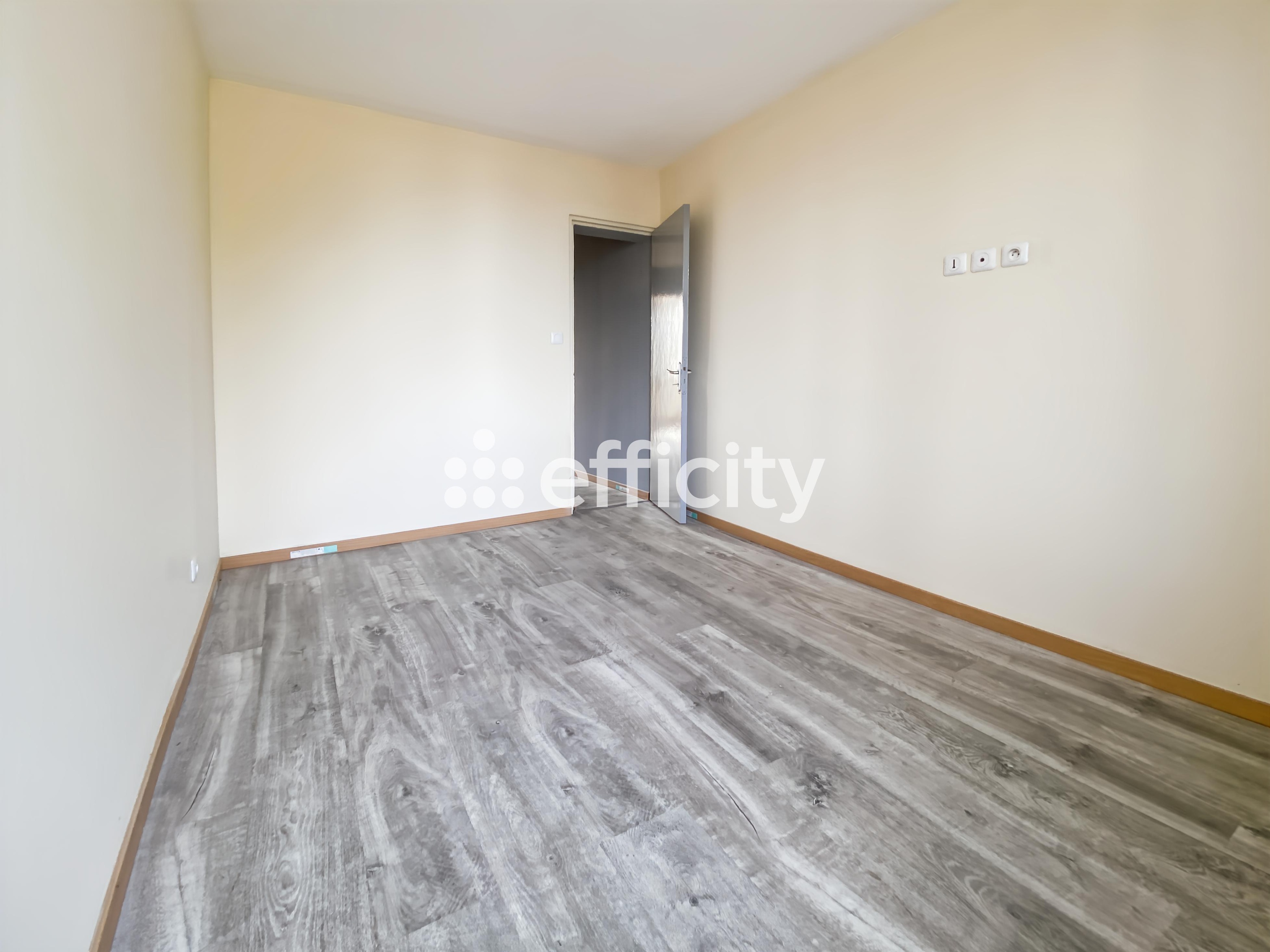 Achat immobilier Maison 8 pièces  136m2 à Libourne (33500) - Photo n°4