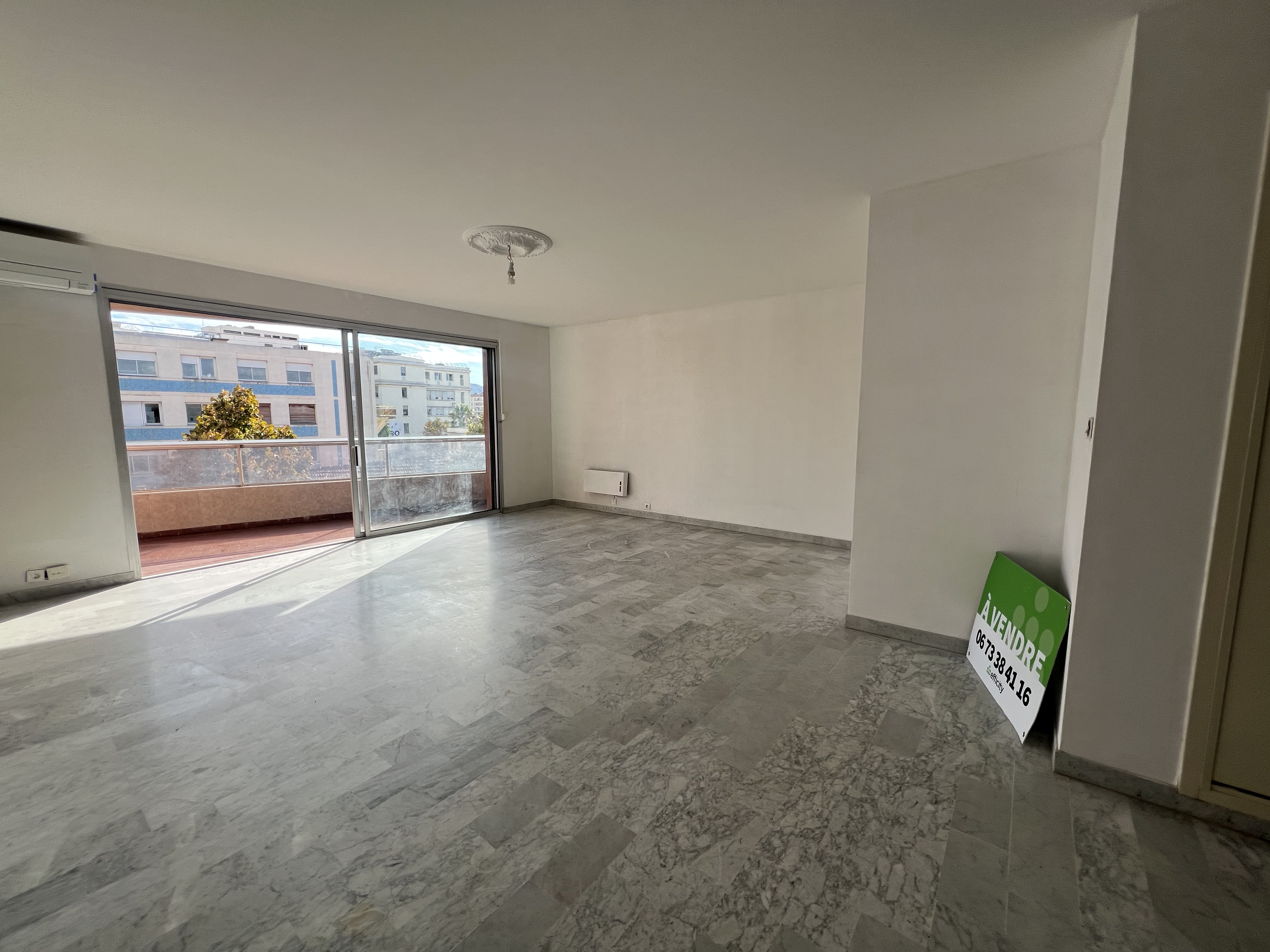 Achat immobilier Appartement 5 pièces  109m2 à Marseille (13008) - Photo n°4