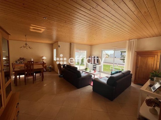 Achat immobilier Maison 5 pièces  165m2 à Talmont-Saint-Hilaire (85440) - Photo n°1