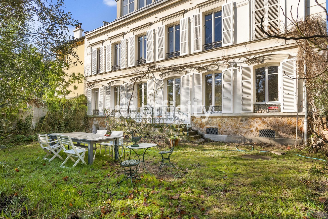 appartement 8 pièces - 167m2 à Versailles (78000)