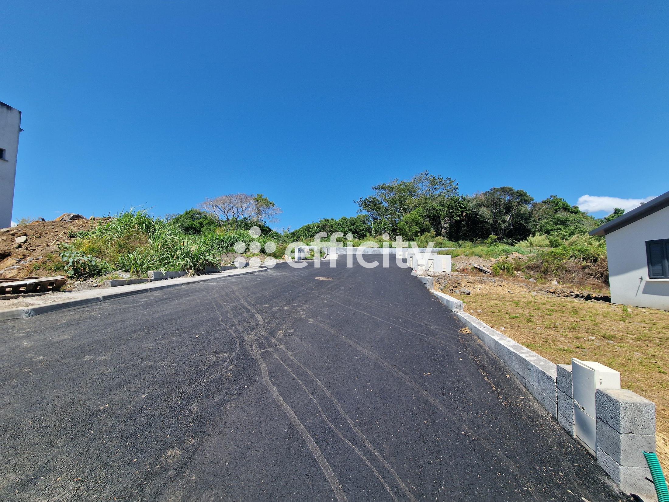 terrain  - 380m2 à Saint-Benoît (97470)