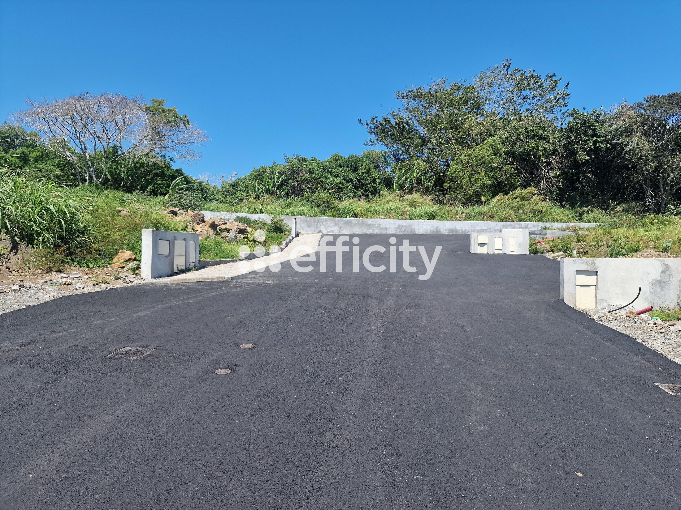 terrain  - 400m2 à Saint-Benoît (97470)