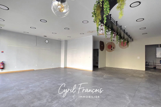 local commercial  - 200m2 à Villeurbanne (69100)
