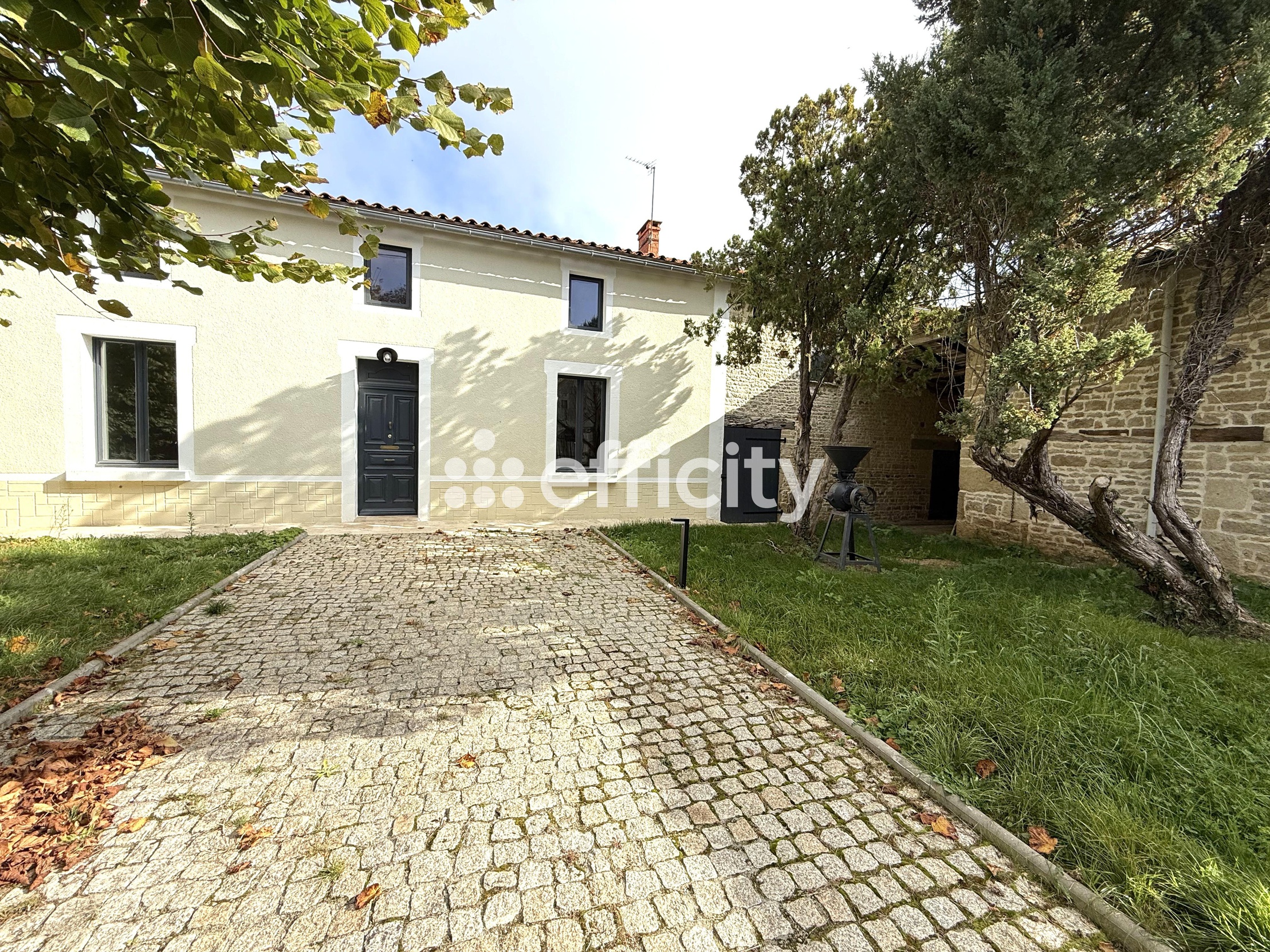 maison 6 pièces - 170m2 à La Chapelle-Pouilloux (79190)