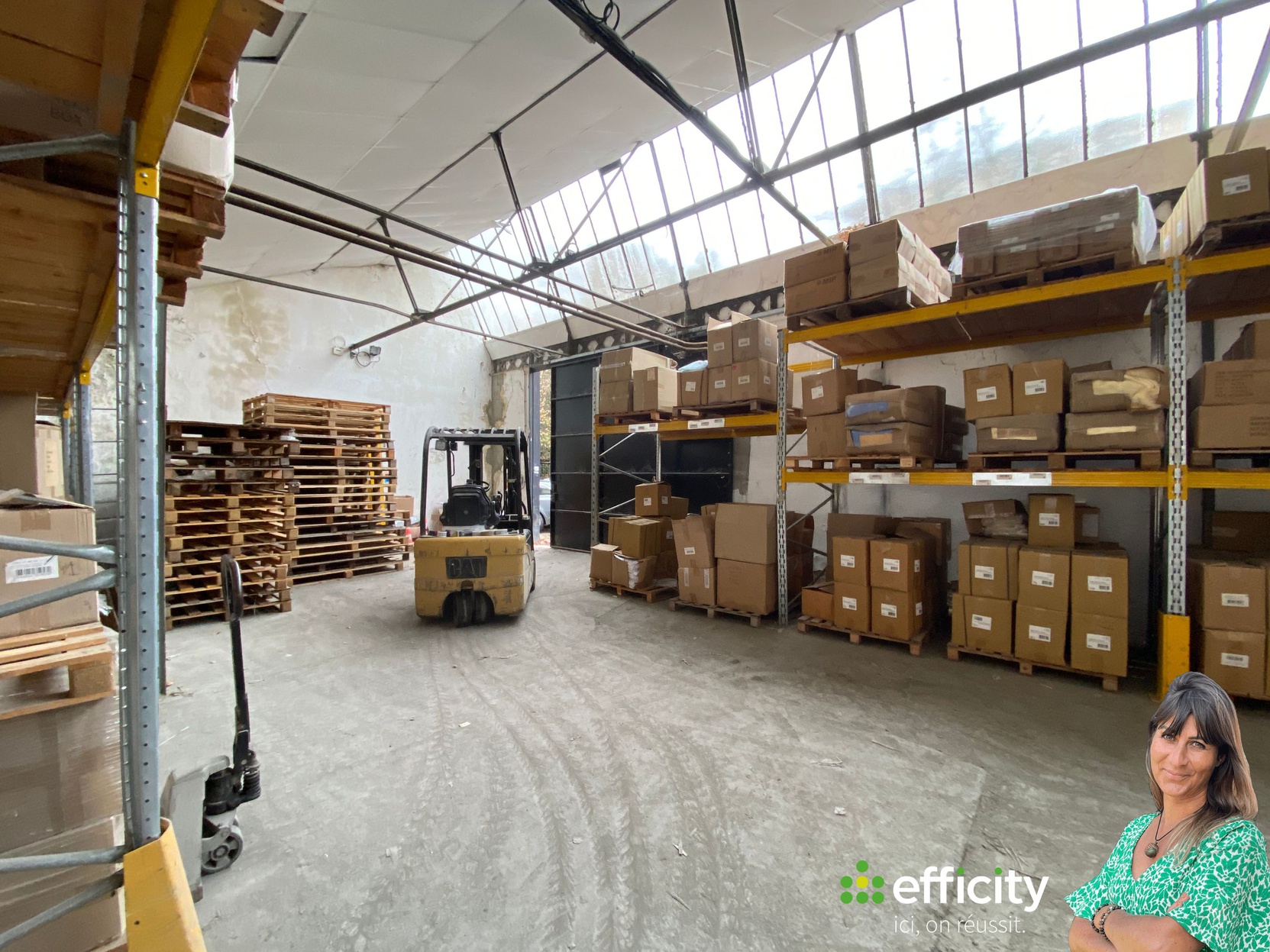 local commercial  - 850m2 à Panissières (42360)