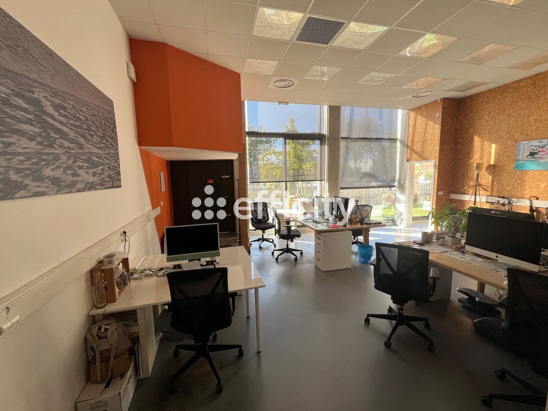 bureau 8 pièces - 230,0m2 à Nantes (44000)