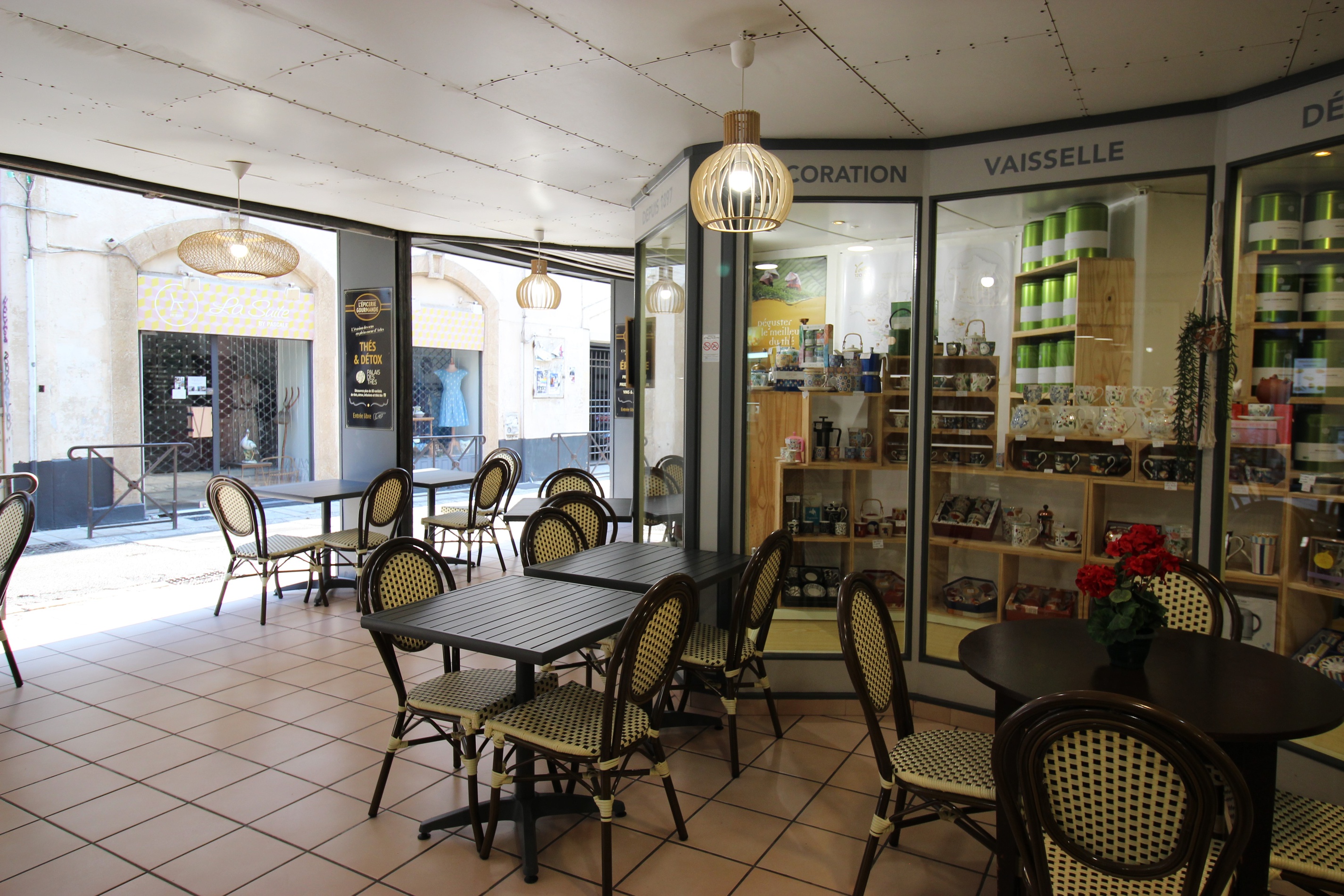 local-commercial  - 160,0m2 à Arles (13200)