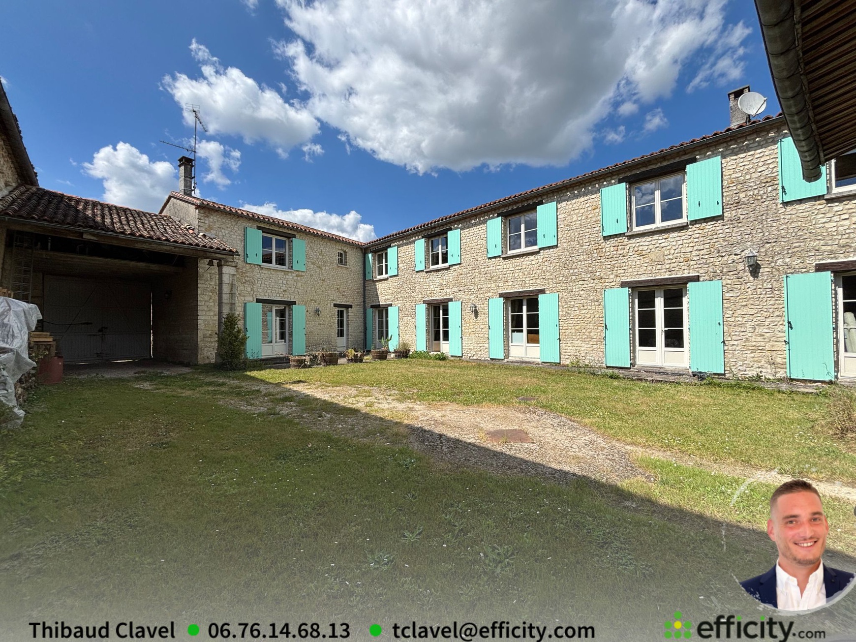 Achat immobilier Maison 8 pièces  341m2 à Champniers (16430) - Photo n°1