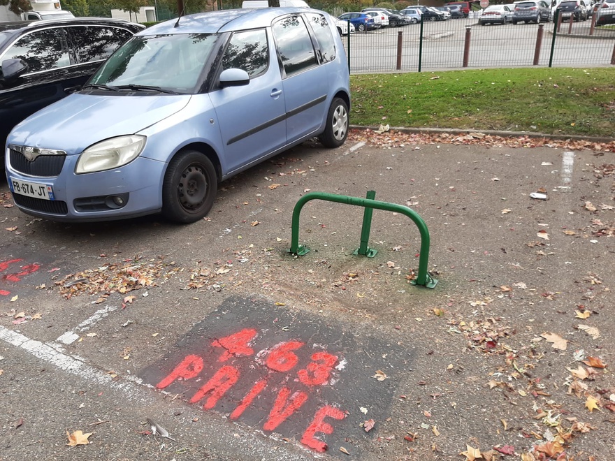 parking  - 13m2 à Élancourt (78990)