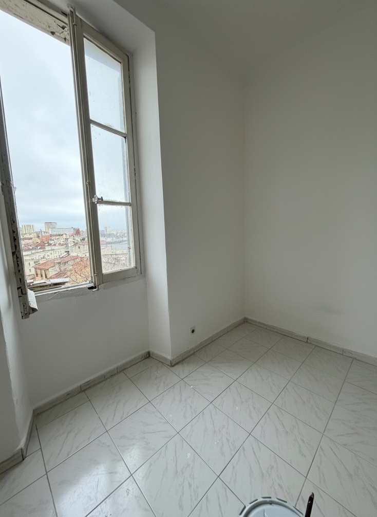 Achat immobilier Appartement 1 pièces  27m2 à Marseille (13003) - Photo n°1