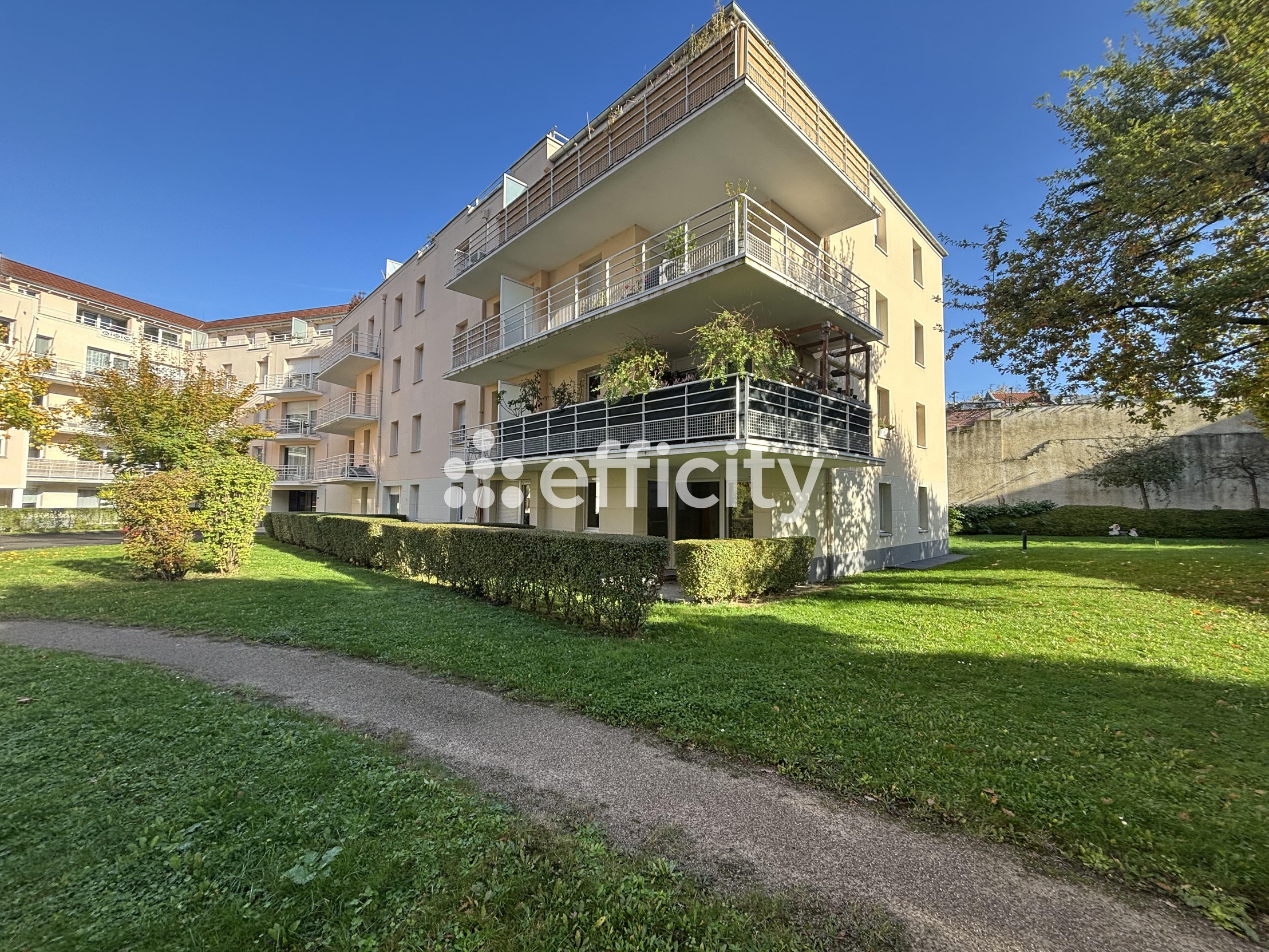 appartement 4 pièces - 93m2 à Lille (59000)