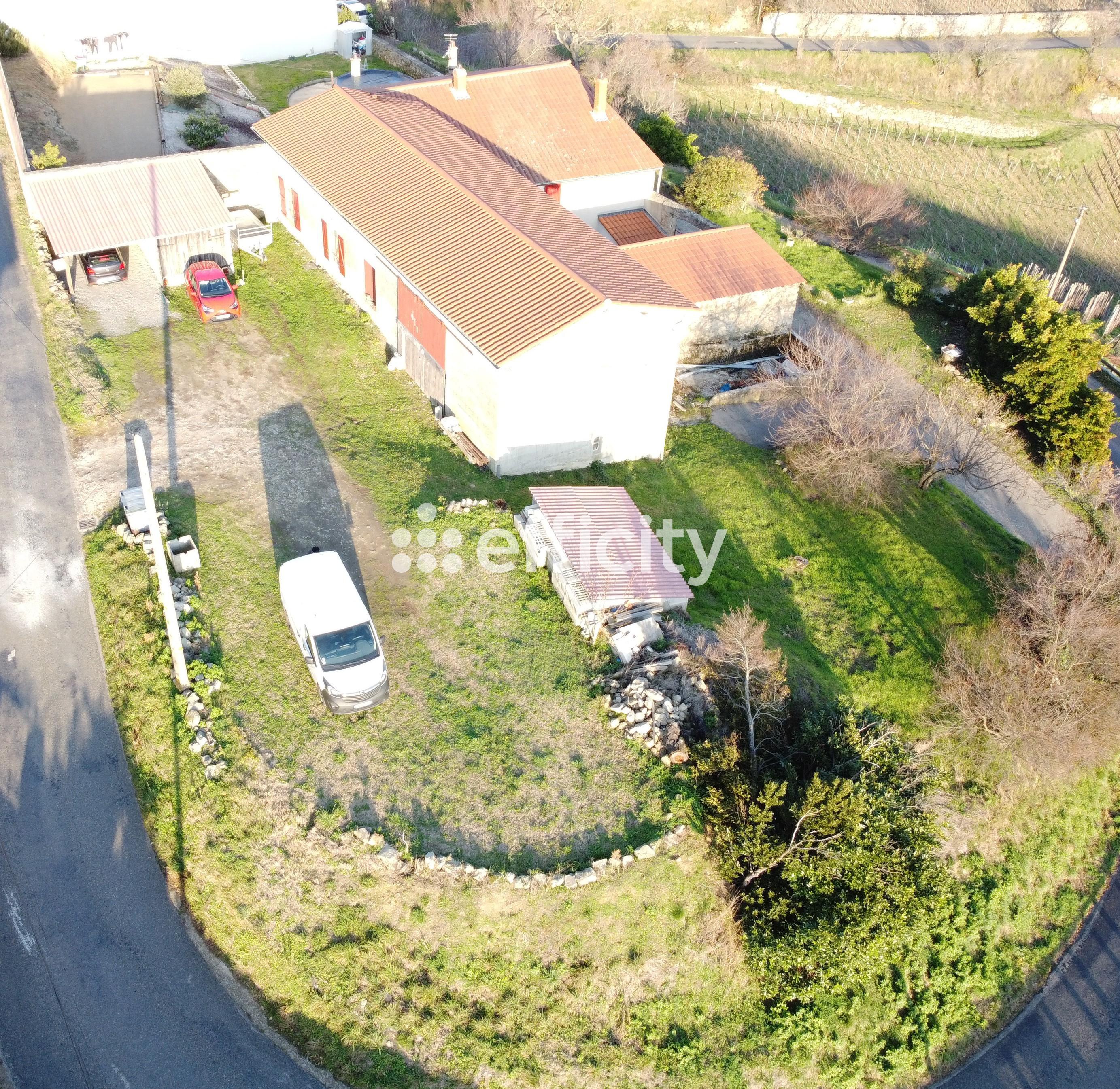 Maison 6 pièces 169 m² · à Condrieu · 169 m² · 590 000 €
