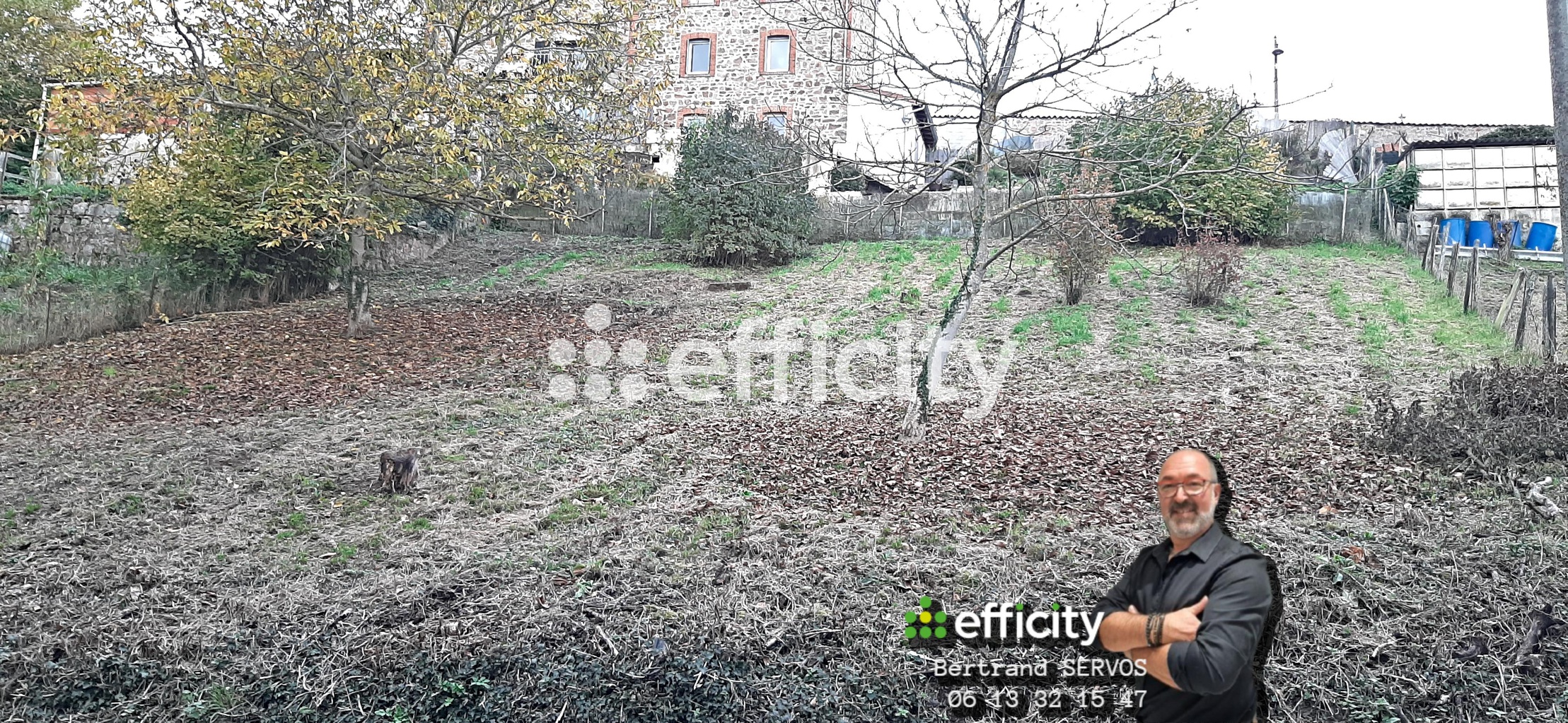 terrain  - 579m2 à Bussières (42510)