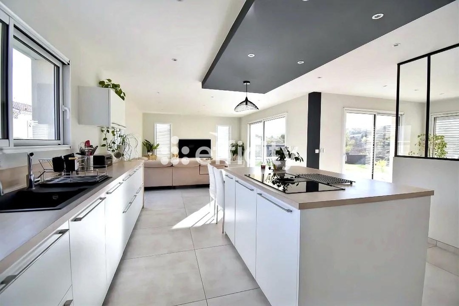 Achat immobilier Maison 8 pièces  185m2 à Hurigny (71870) - Photo n°4