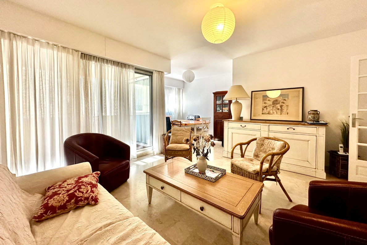 appartement 3 pièces - 82m2 à Nîmes (30000)