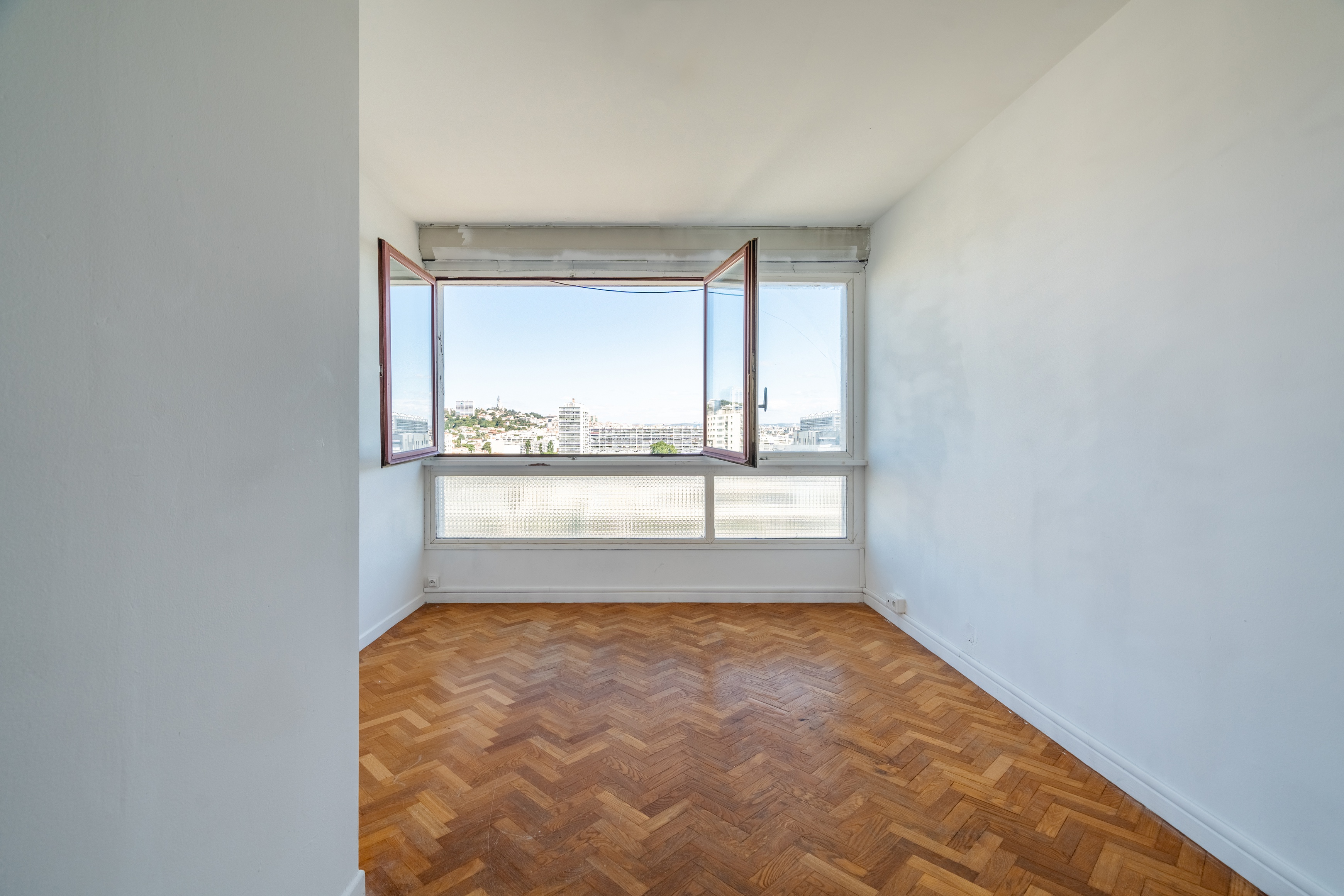 Achat immobilier Appartement 3 pièces  70m2 à Marseille (13008) - Photo n°4