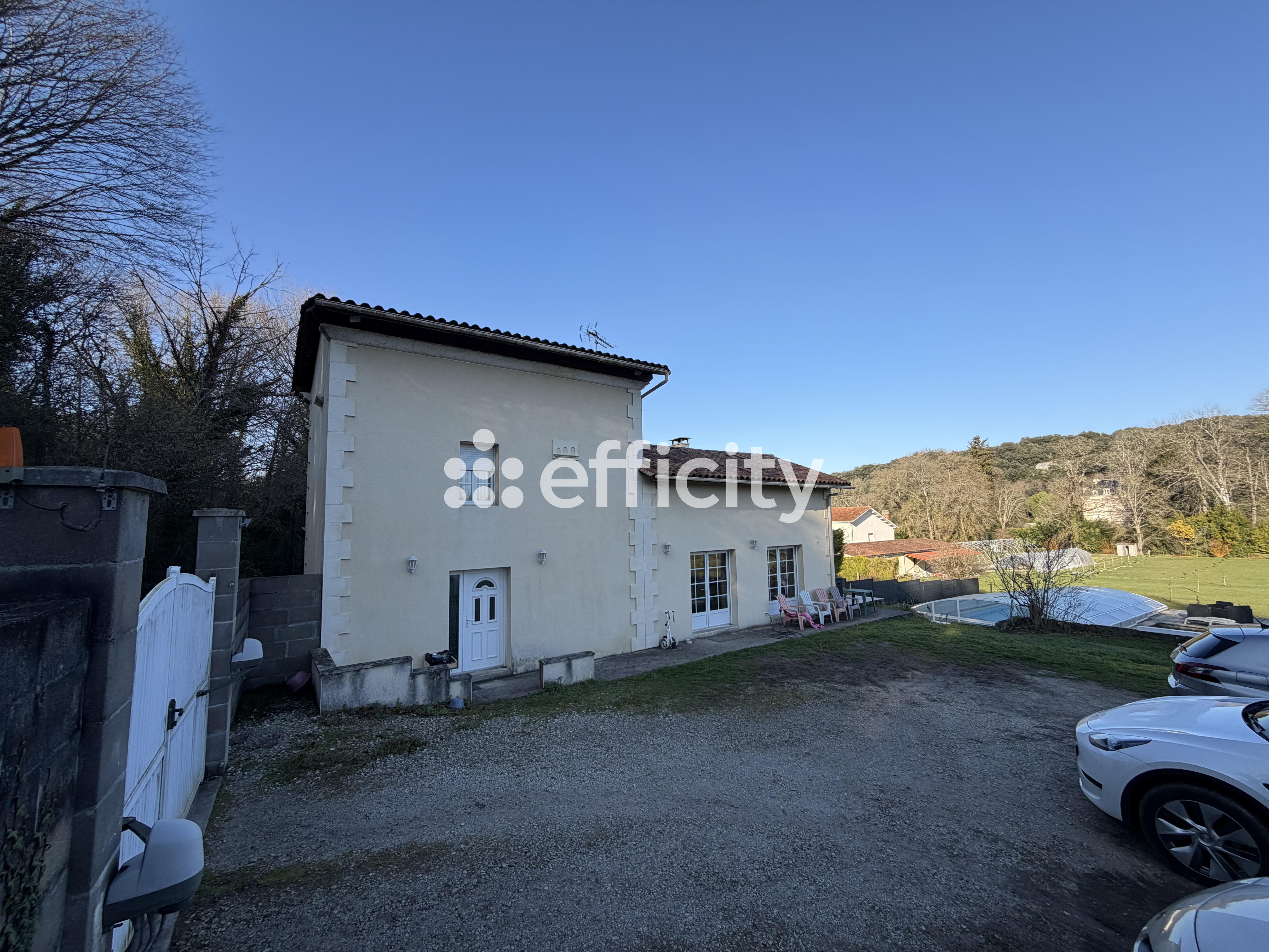 Achat immobilier Maison 4 pièces  130m2 à Vœuil-et-Giget (16400) - Photo n°5
