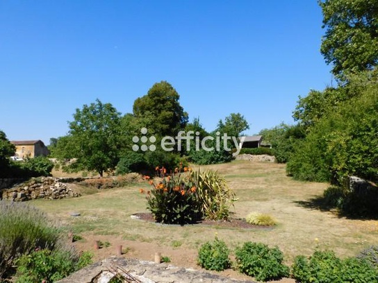 Achat immobilier Maison 4 pièces  67m2 à Montpellier-de-Médillan (17260) - Photo n°1
