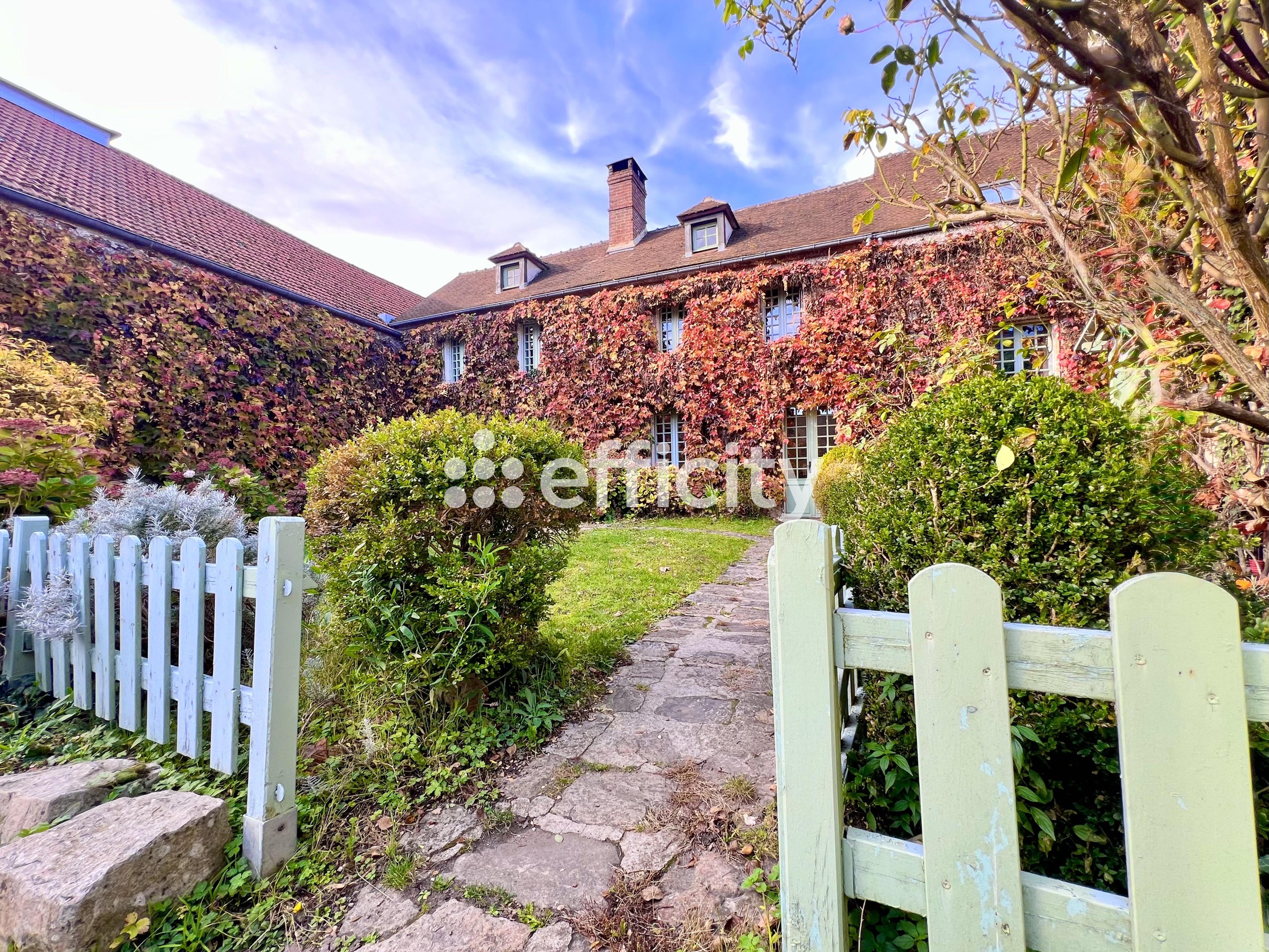 maison 9 pièces - 220m2 à Senlis (60300)