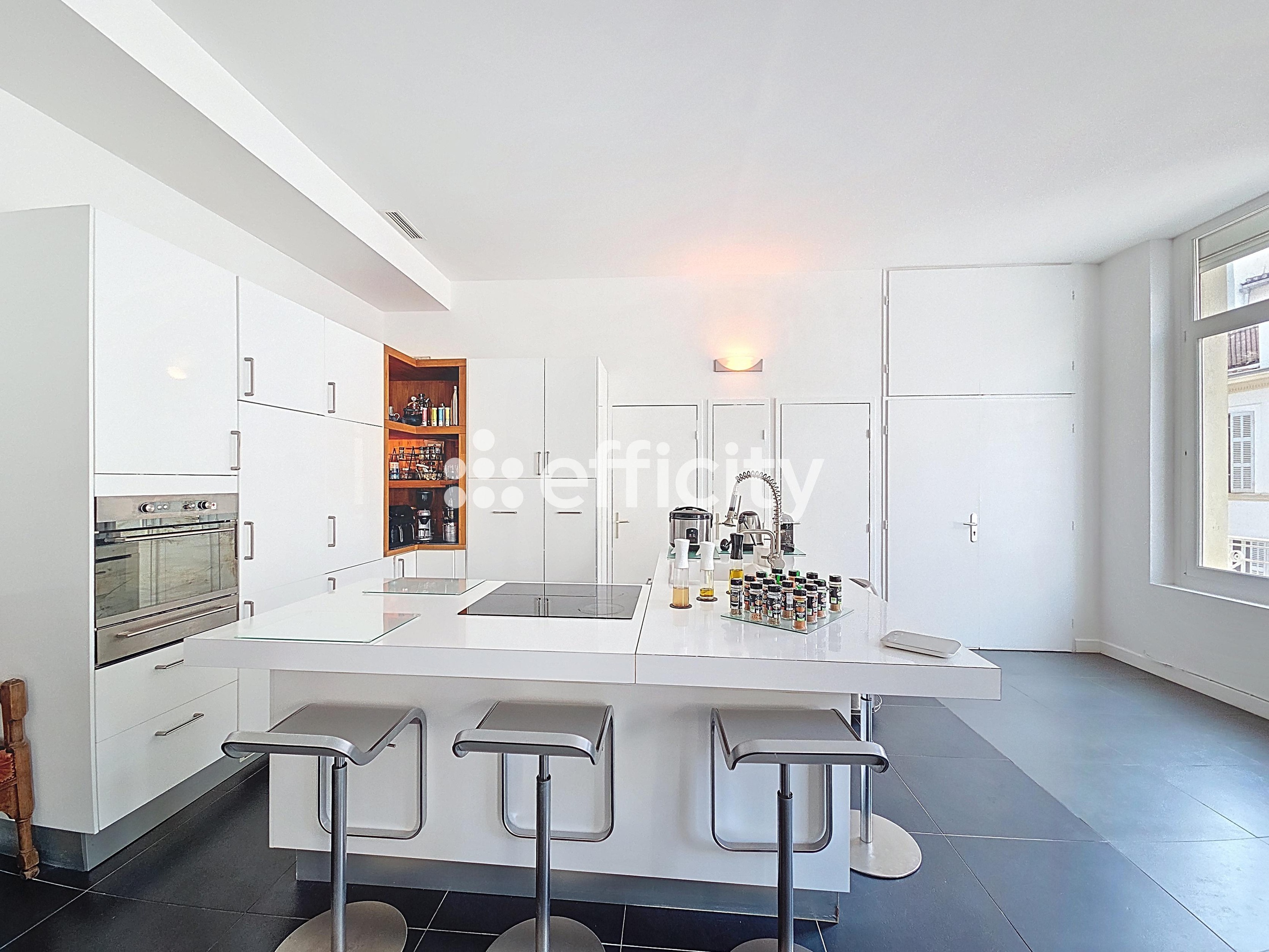 Achat immobilier Appartement 4 pièces  156m2 à Marseille (13006) - Photo n°5