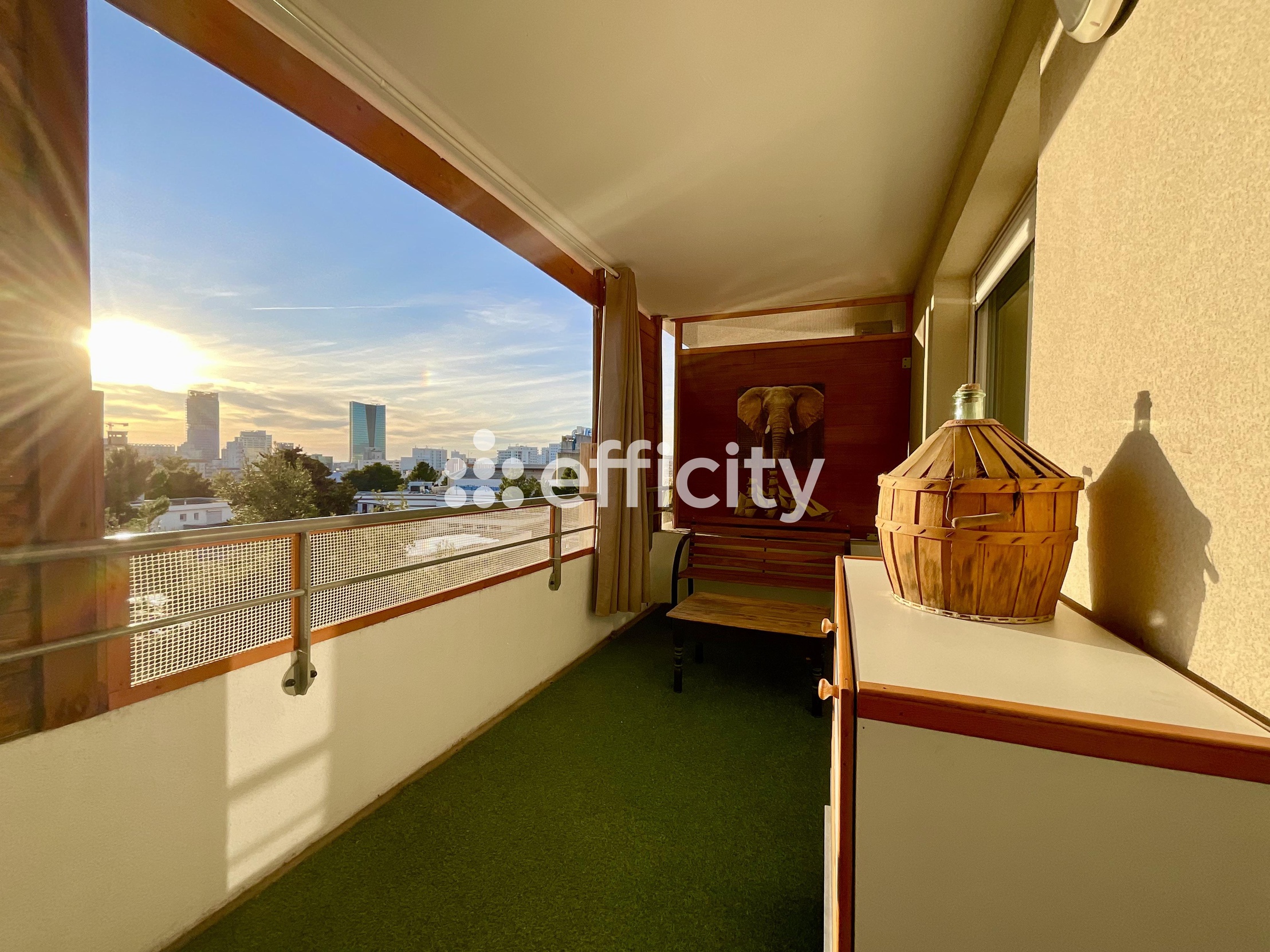 appartement 3 pièces - 63m2 à Marseille (13003)