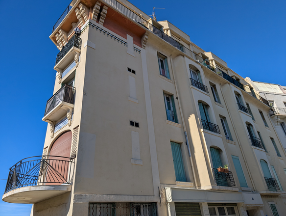appartement 2 pièces - 49m2 à Marseille (13007)