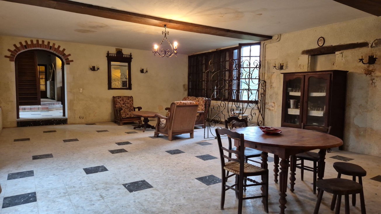 Achat immobilier Maison 7 pièces  281m2 à Villeloin-Coulangé (37460) - Photo n°4