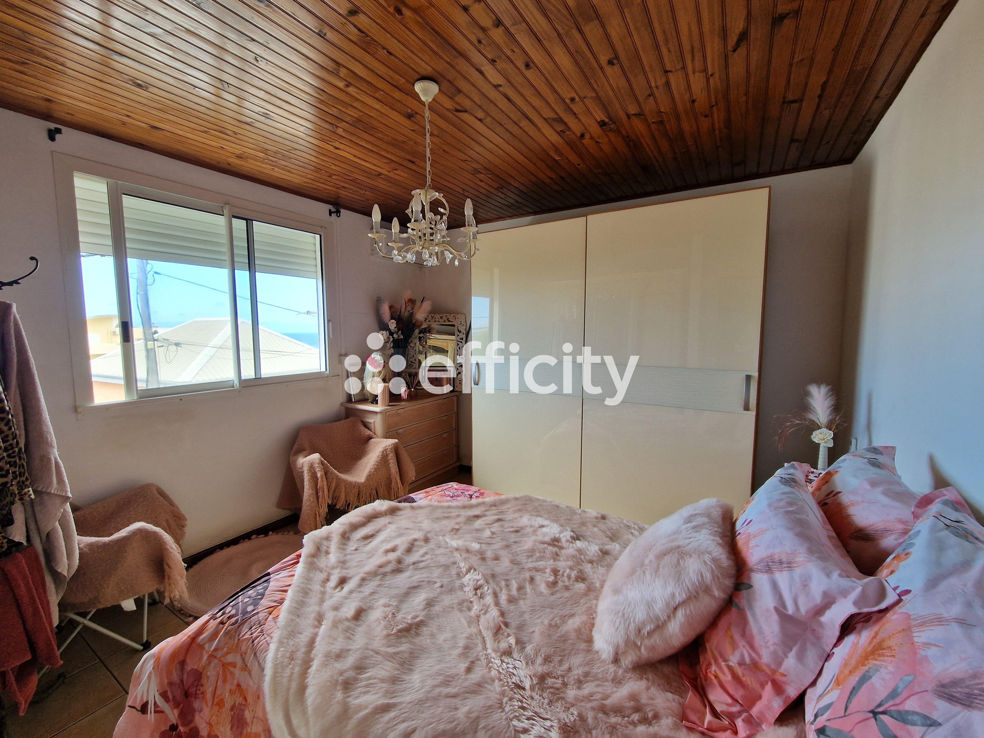 Achat immobilier Maison 5 pièces  130m2 à Saint-Denis (97400) - Photo n°7