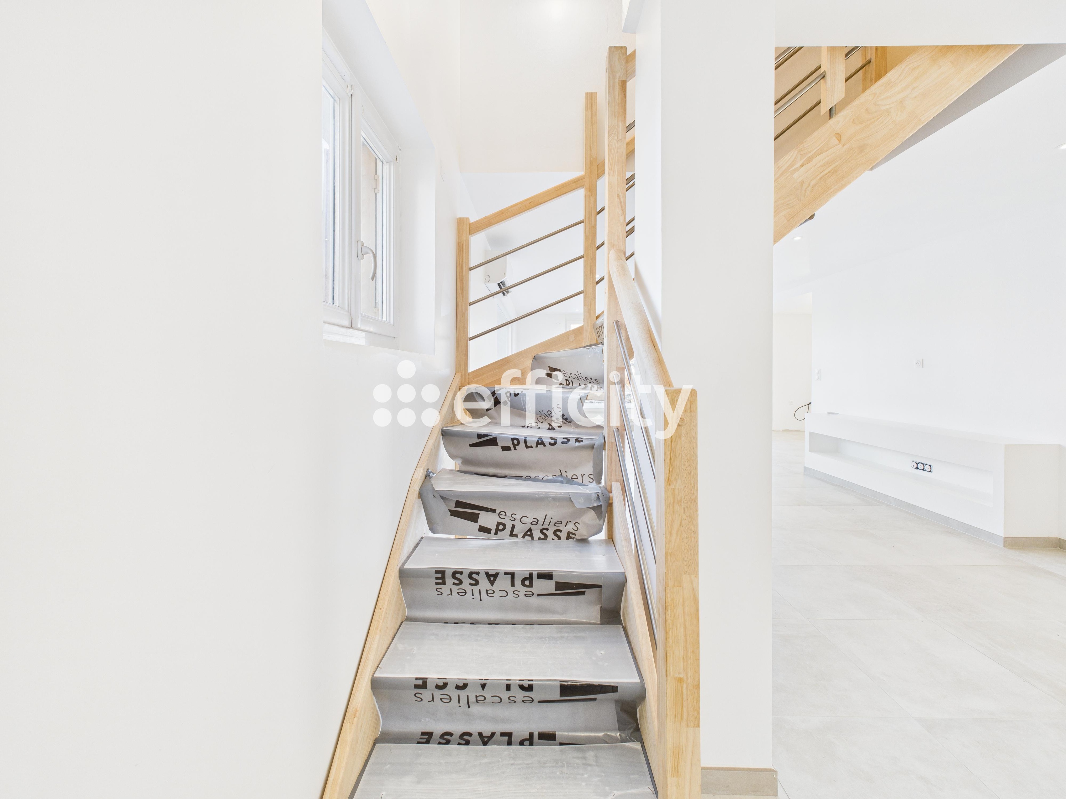 Achat immobilier Maison 8 pièces  189m2 à Péronnas (01960) - Photo n°9