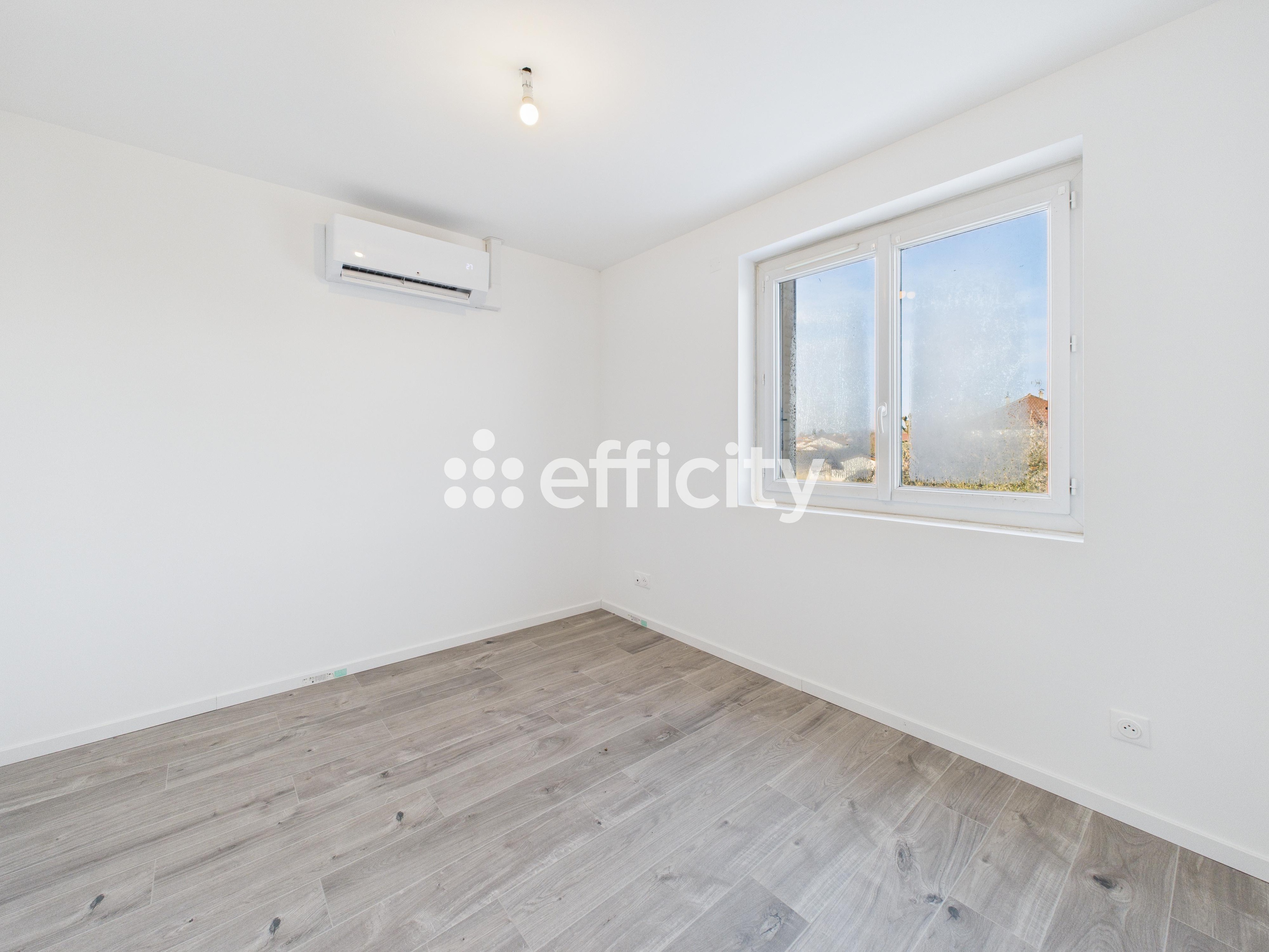 Achat immobilier Maison 8 pièces  189m2 à Péronnas (01960) - Photo n°13