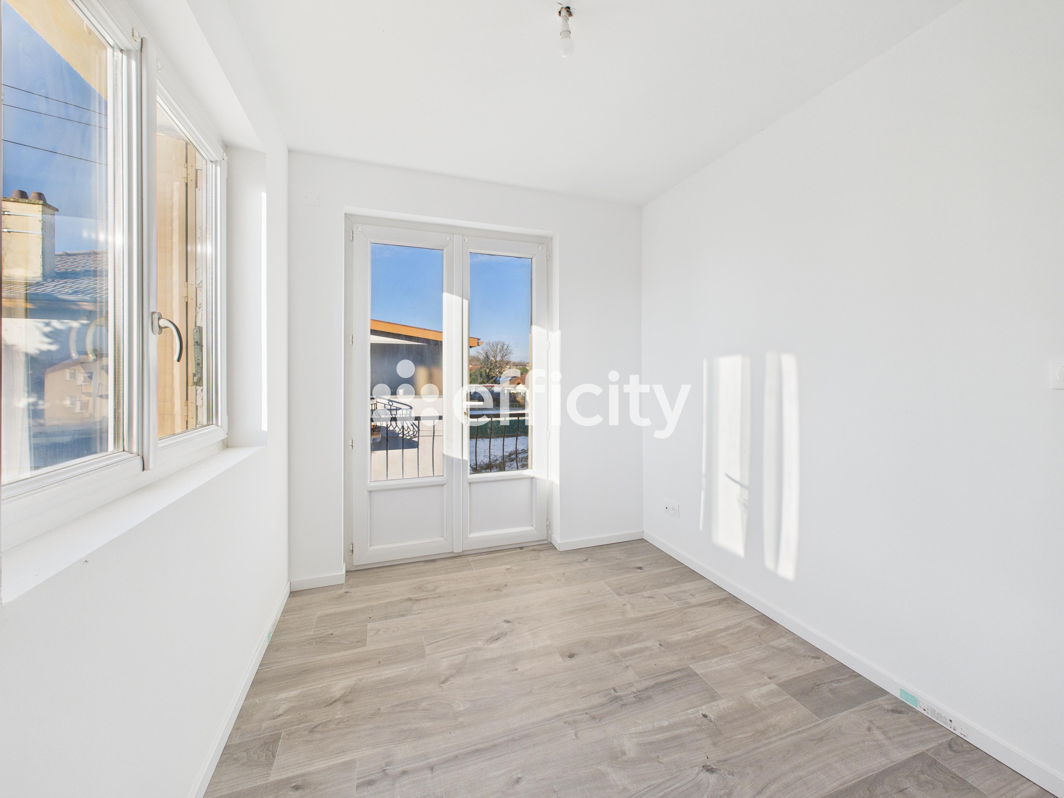 Achat immobilier Maison 8 pièces  189m2 à Péronnas (01960) - Photo n°16