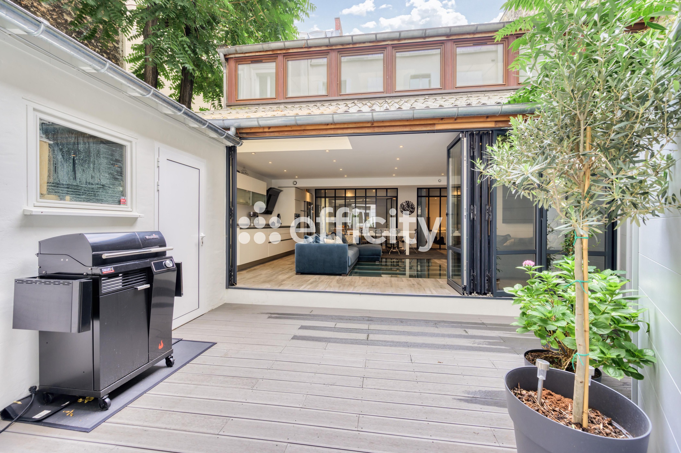 appartement 7 pièces - 200m2 à Paris (75116)