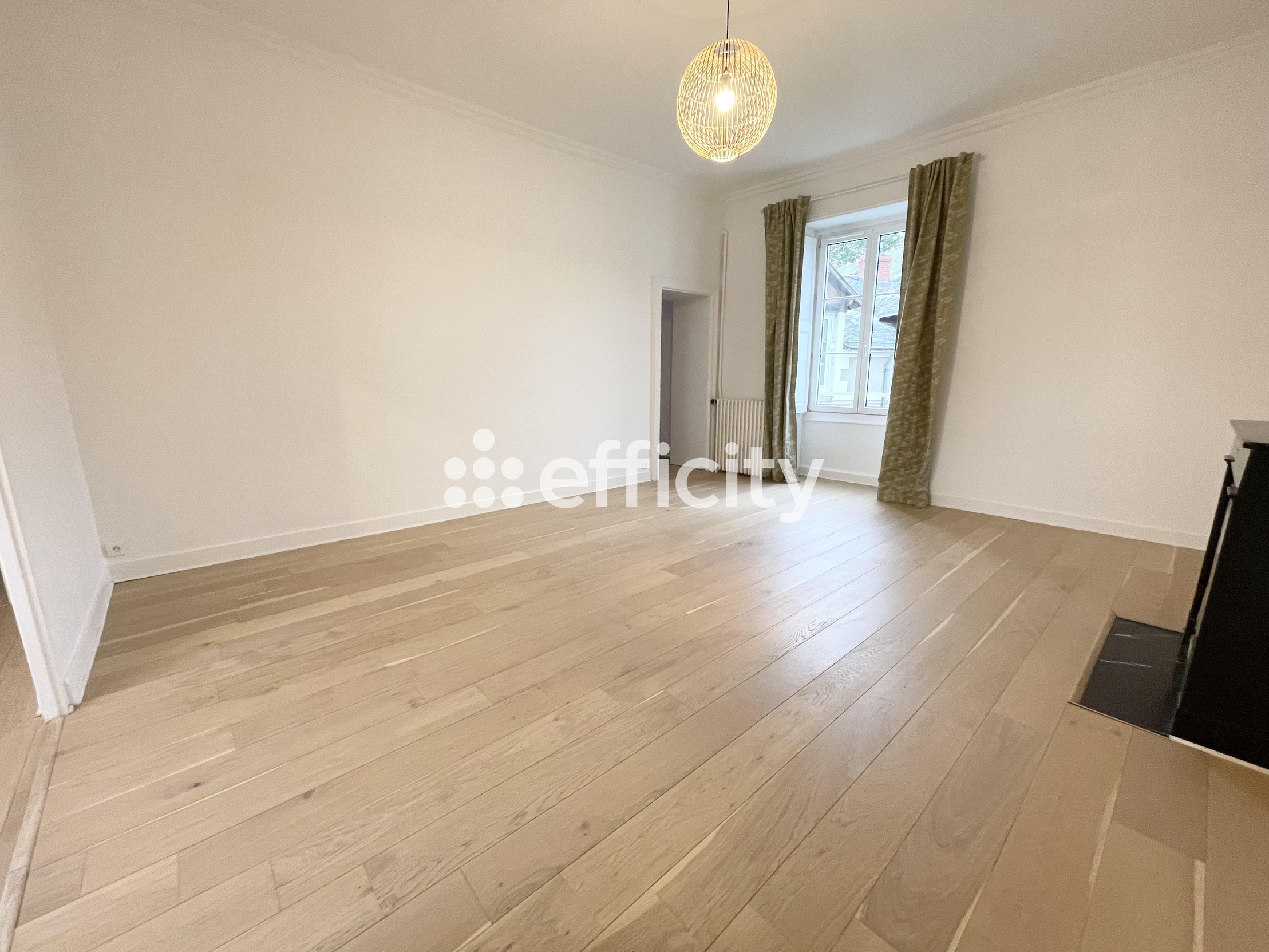 appartement 5 pièces - 130,28m2 à Nantes (44000)