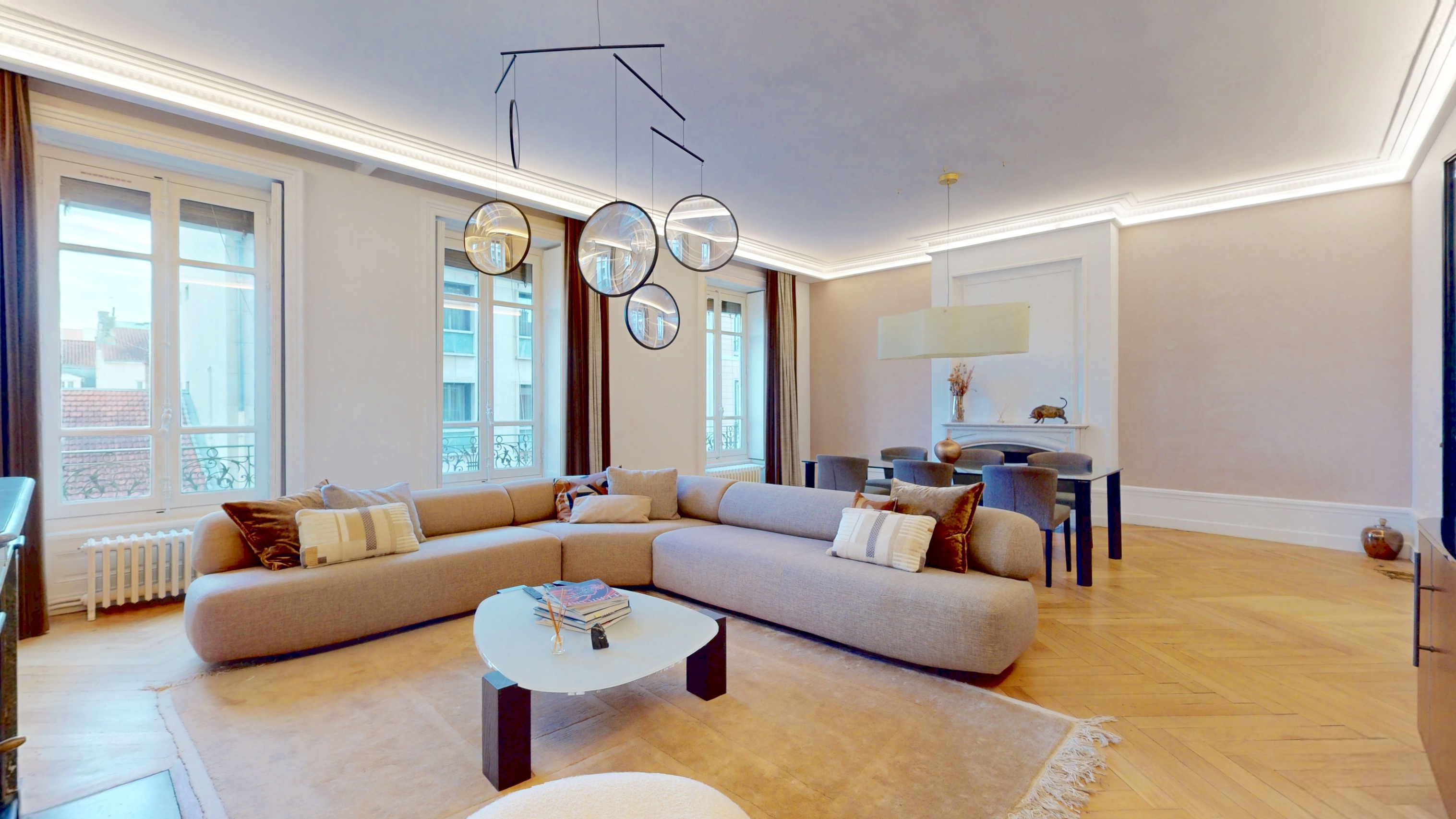 appartement 5 pièces - 222m2 à Lyon (69006)