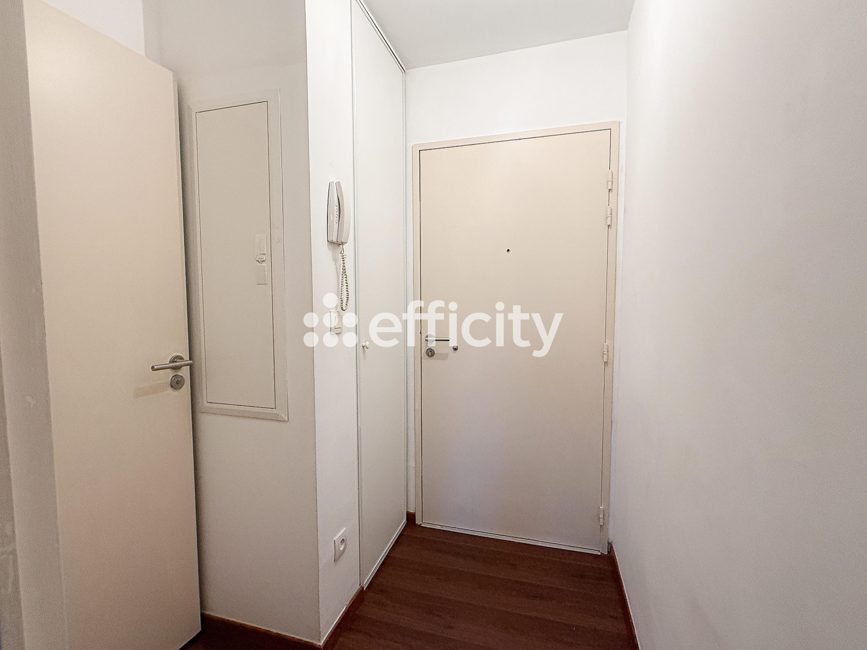 Achat immobilier Appartement 2 pièces  52m2 à Roubaix (59100) - Photo n°11