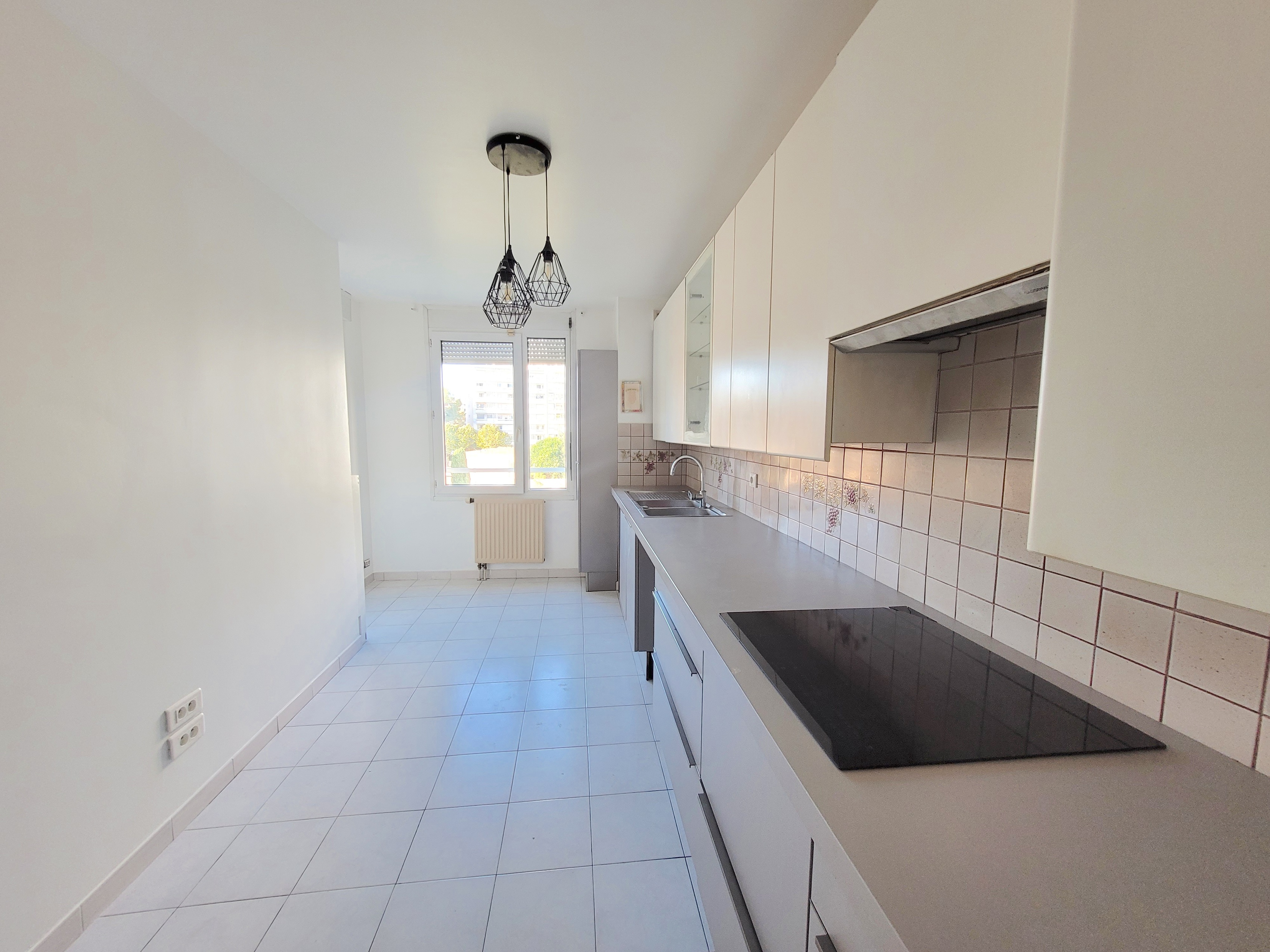 Achat immobilier Appartement 4 pièces  93m2 à Marseille (13008) - Photo n°4
