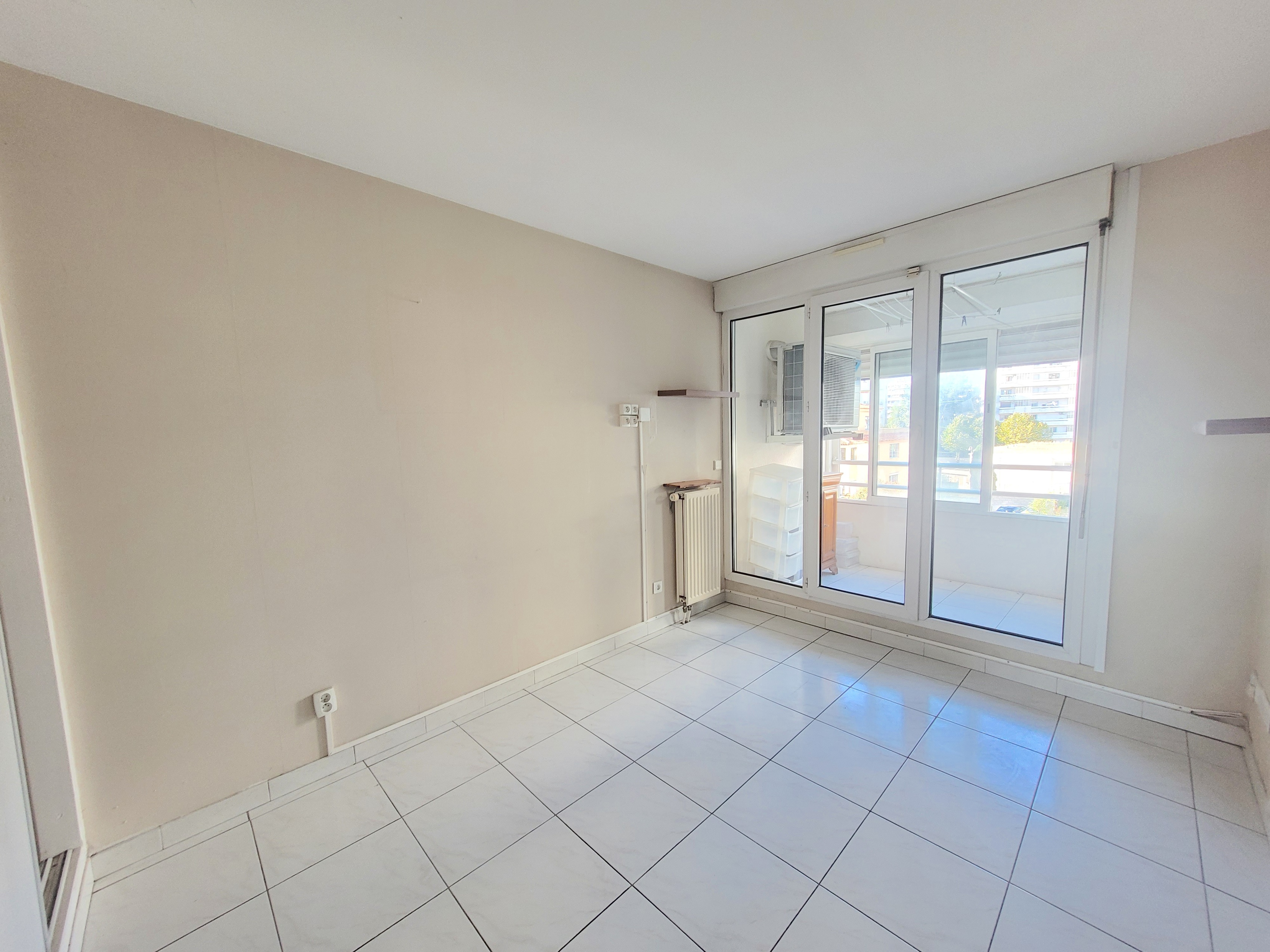 Achat immobilier Appartement 4 pièces  93m2 à Marseille (13008) - Photo n°7