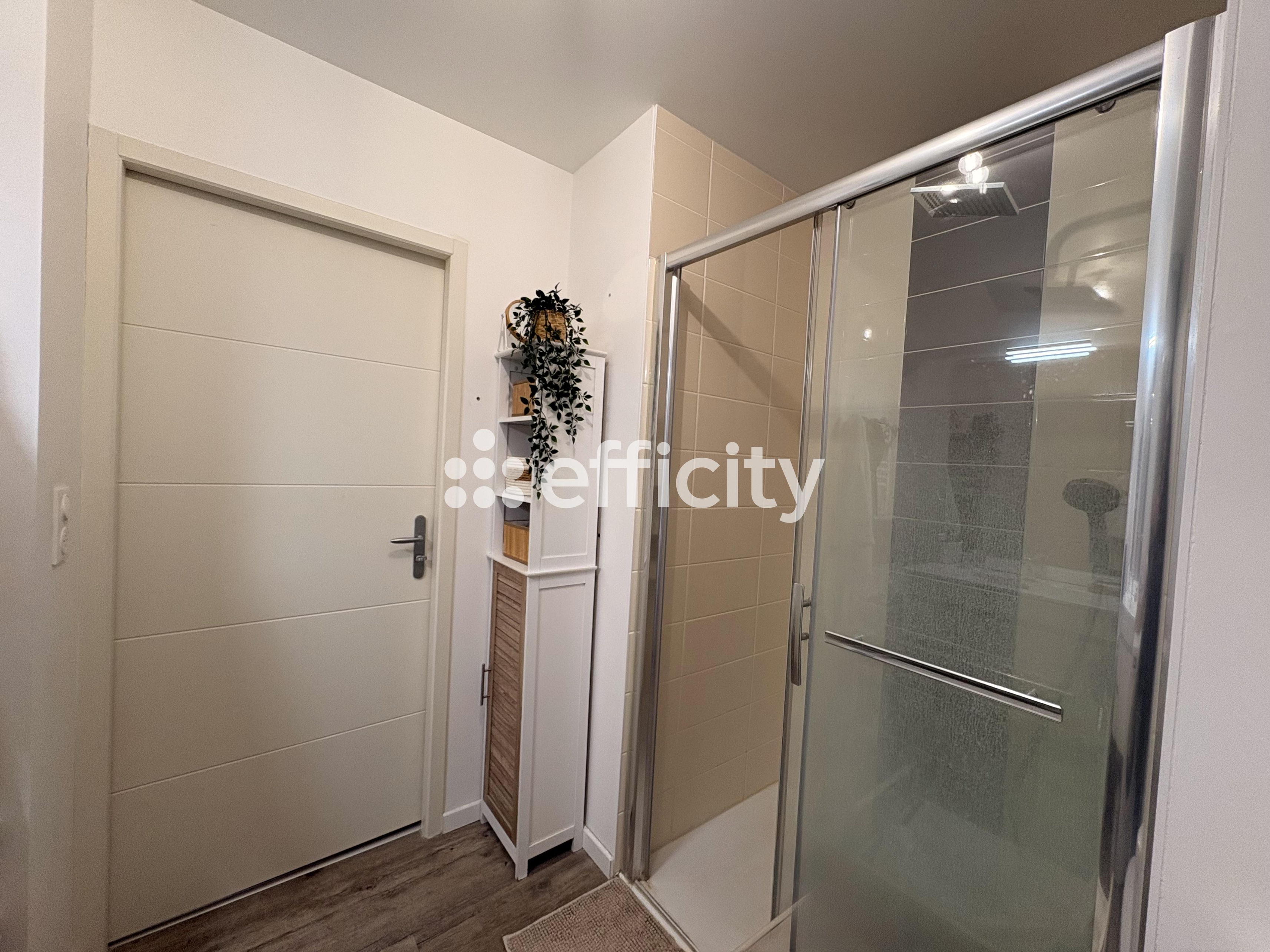 Achat immobilier Appartement 1 pièces  23m2 à Reims (51100) - Photo n°5