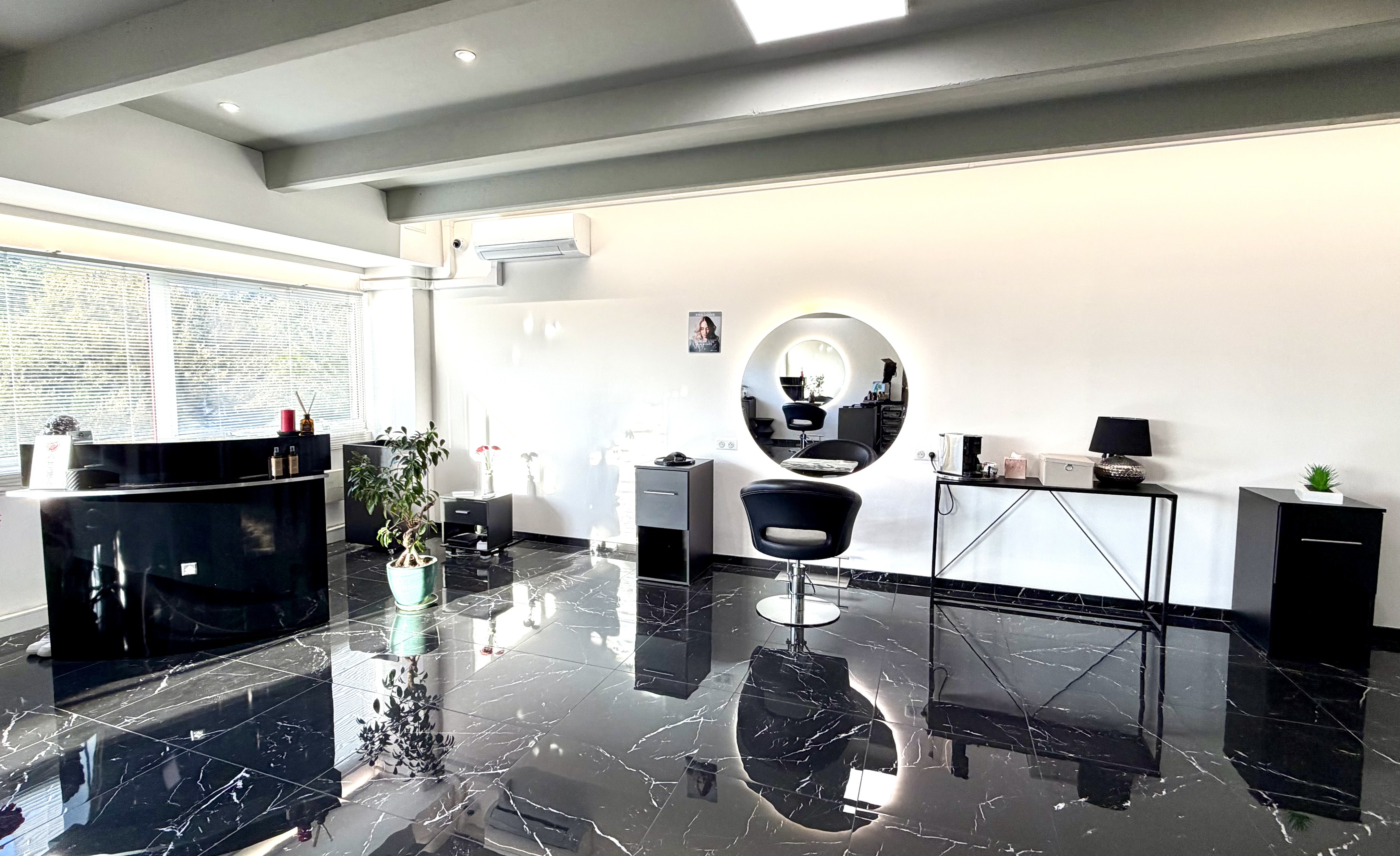 Achat immobilier Local commercial   145m2 à La Gaude (06610) - Photo n°4