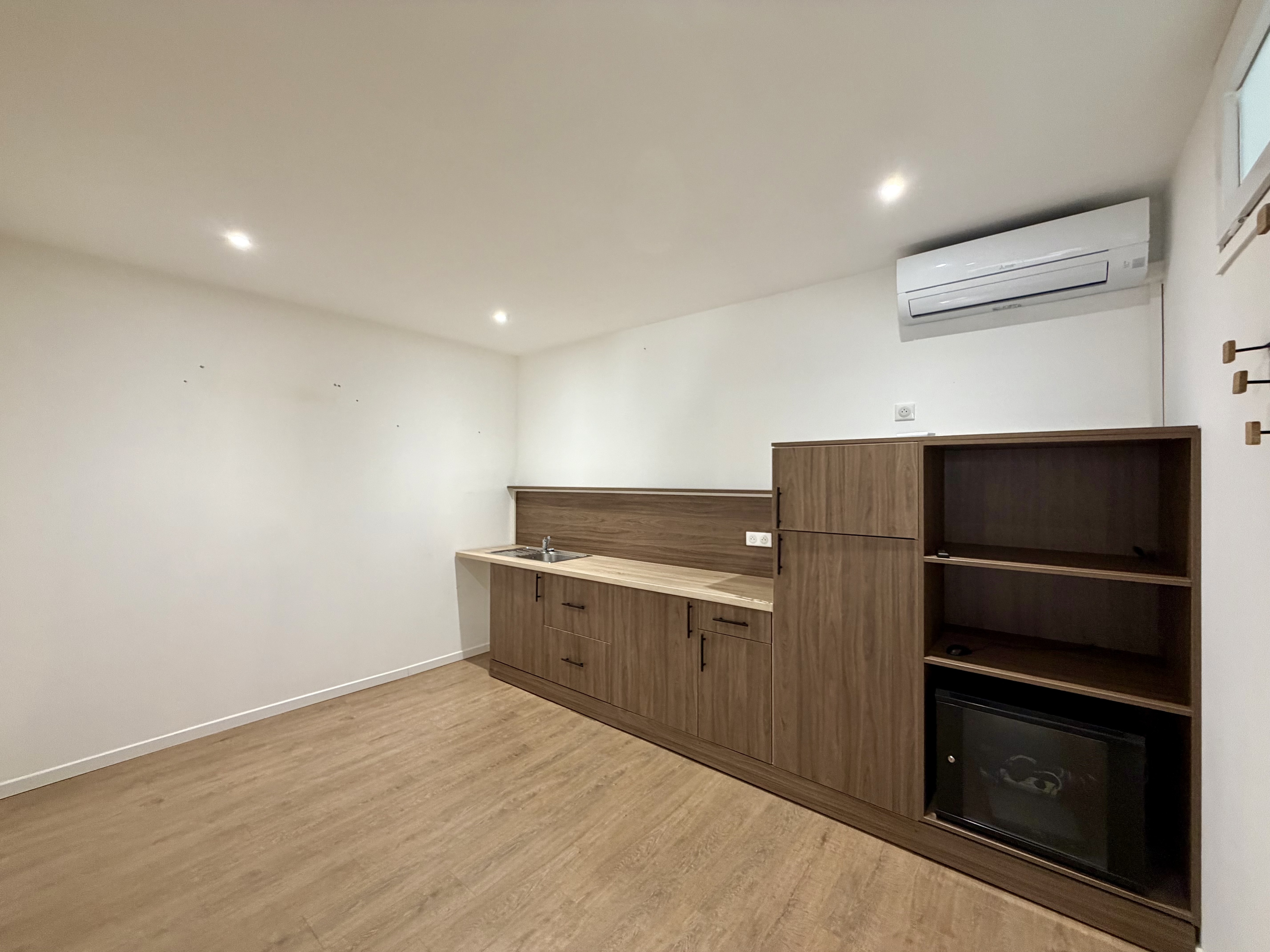 Achat immobilier Local commercial   145m2 à La Gaude (06610) - Photo n°7