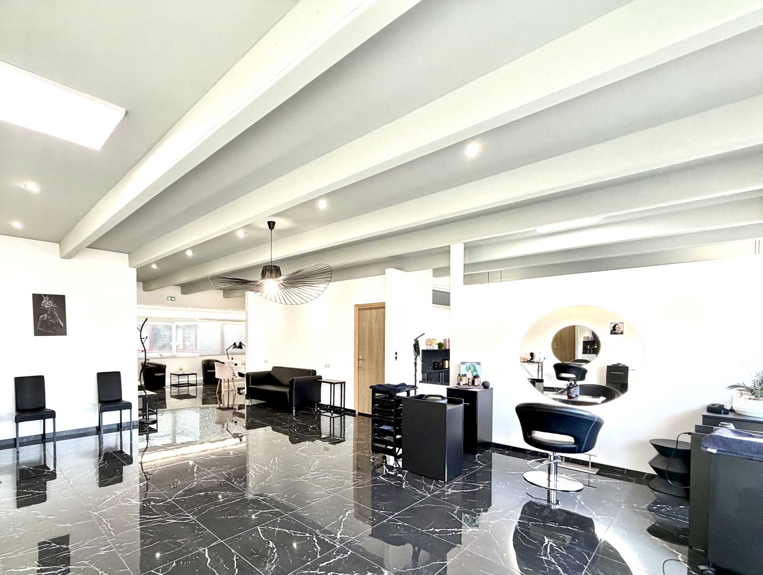 local commercial  - 145m2 à La Gaude (06610)