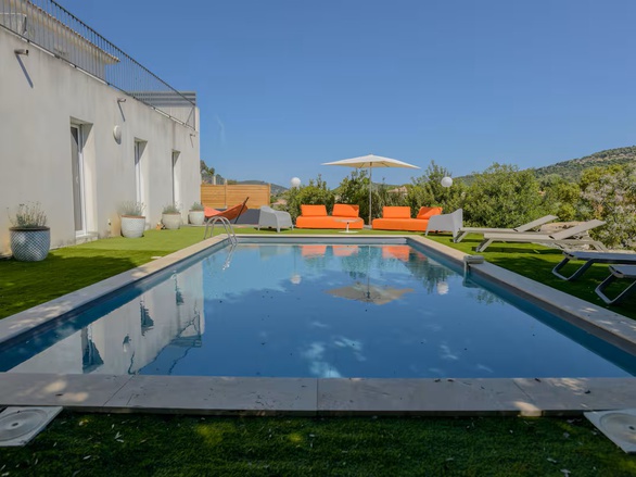 maison 5 pièces - 138m2 à Saint-Florent (20217)