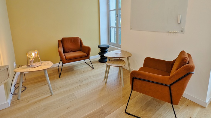 local commercial 4 pièces - 70m2 à Nîmes (30900)